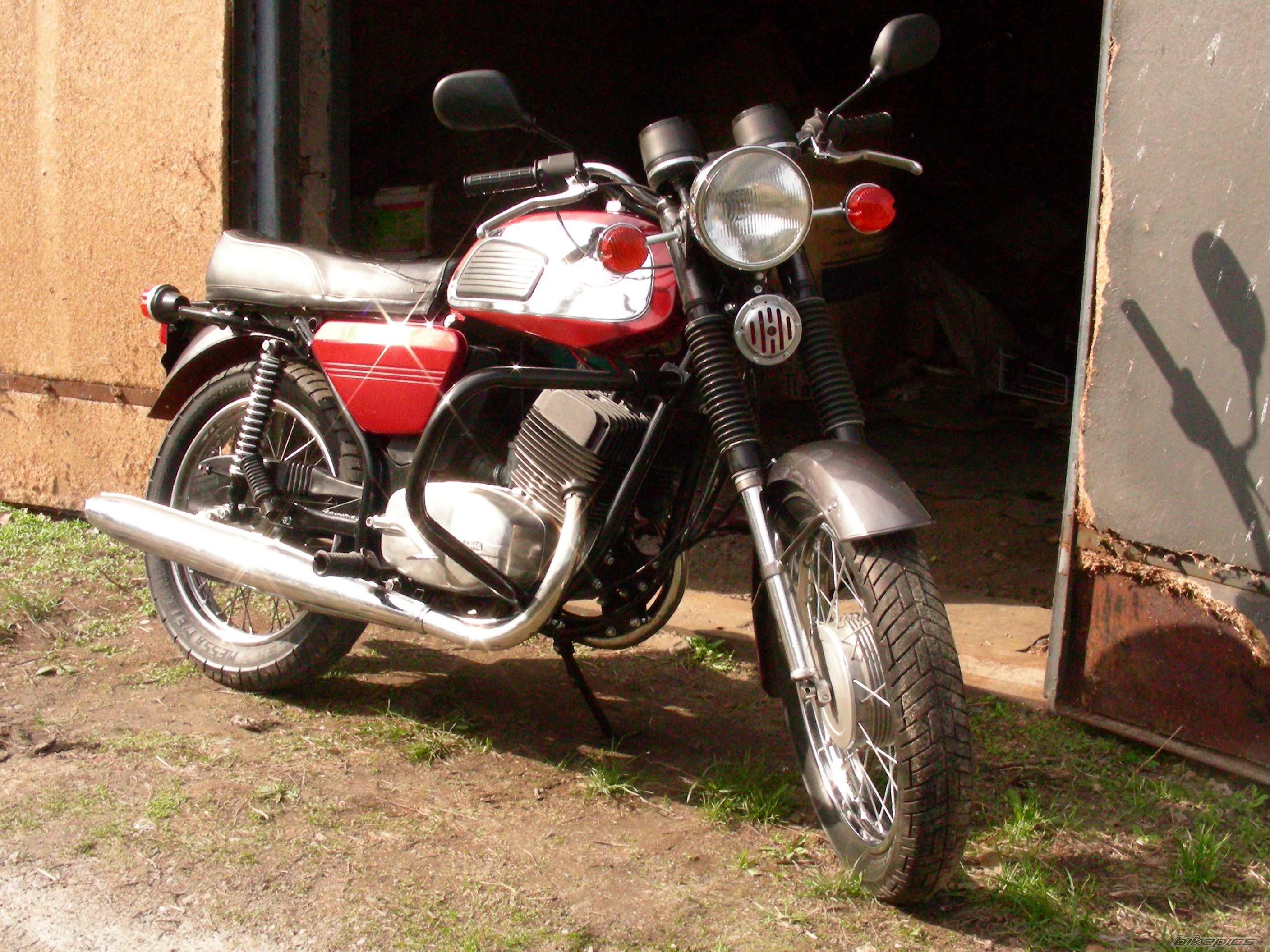 1981 JAWA 350 | Picture 1284793 motorcycle photo