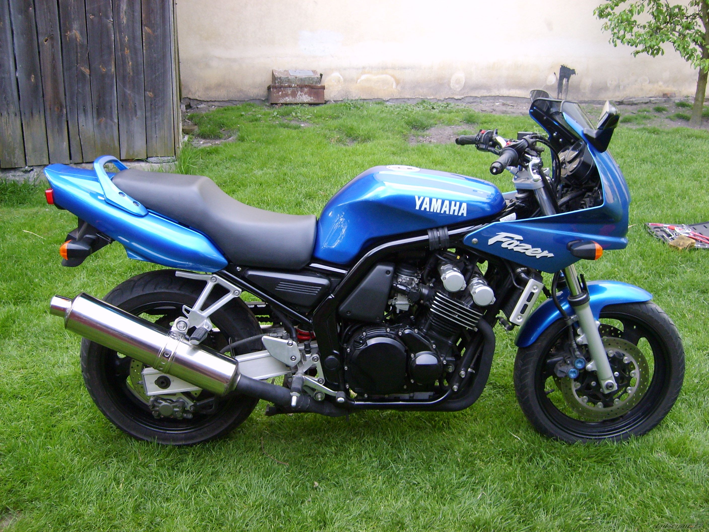 2001 YAMAHA FZS 600 FAZER | Picture 1285032 motorcycle photo