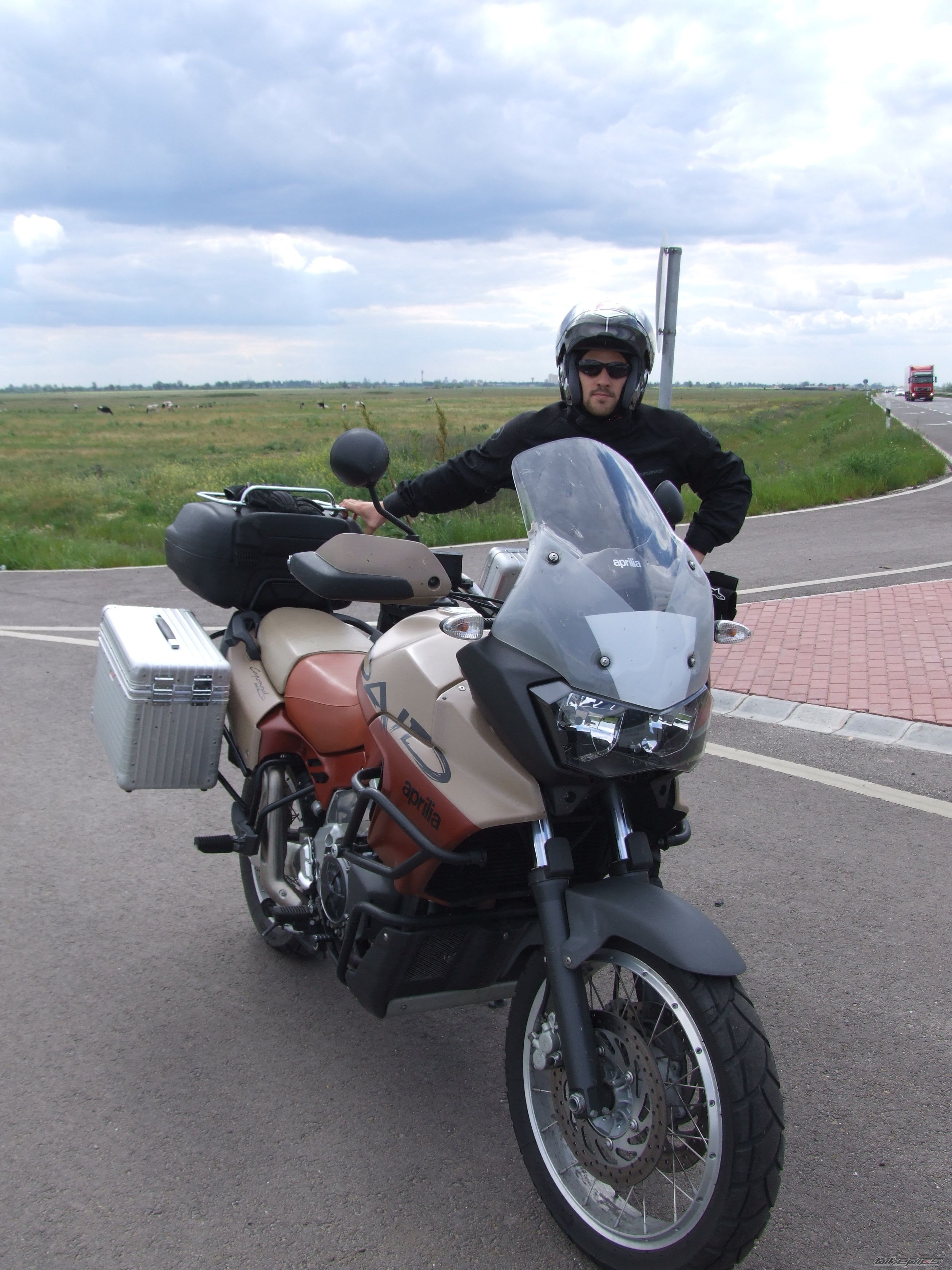 2005 APRILIA CAPONORD RALLY RAID | Picture 1286646 motorcycle photo