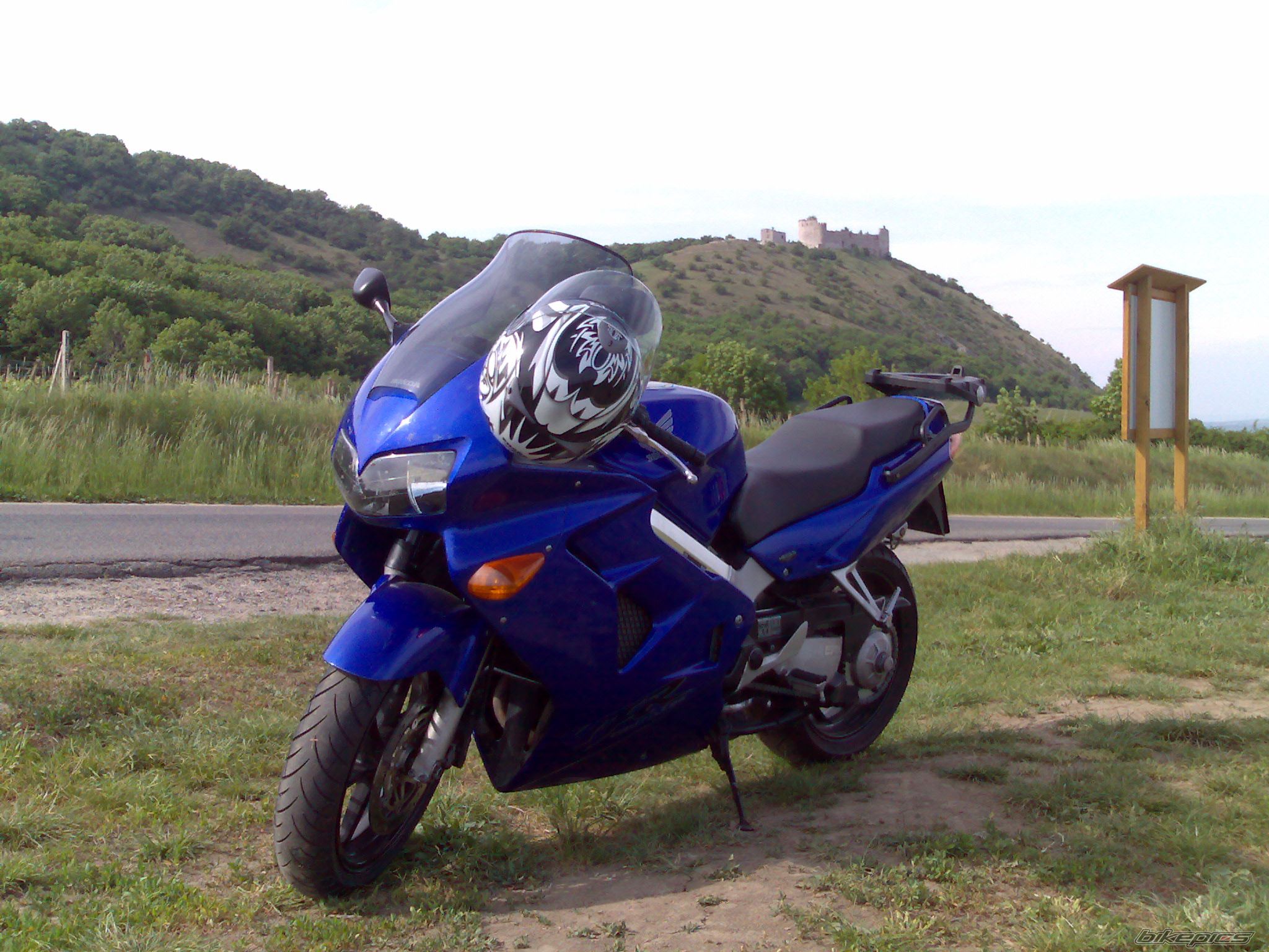 2000 HONDA VFR 800 | Picture 1293418 motorcycle photo