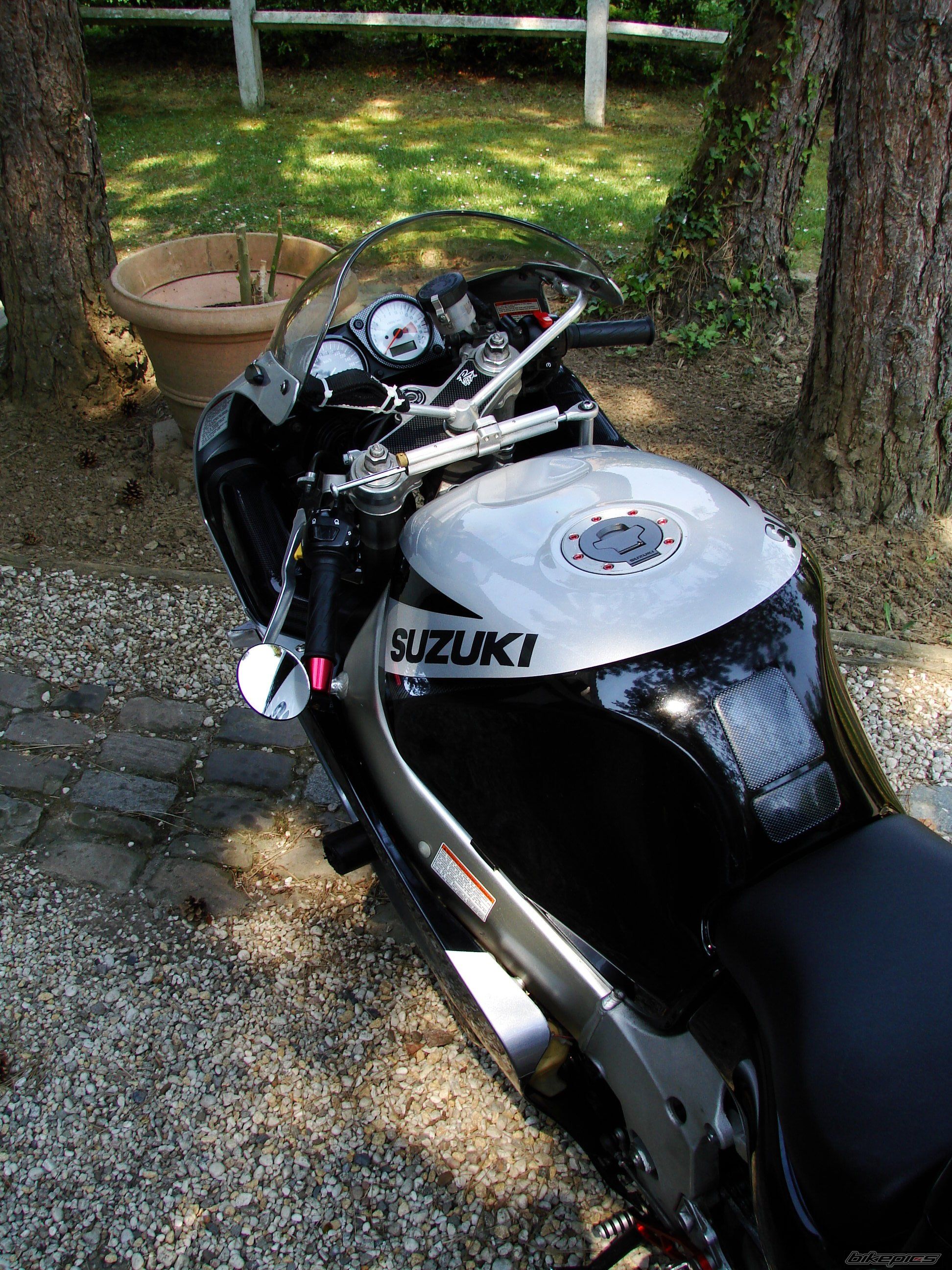 1998 SUZUKI GSX R 750 | Picture 1297269 motorcycle photo