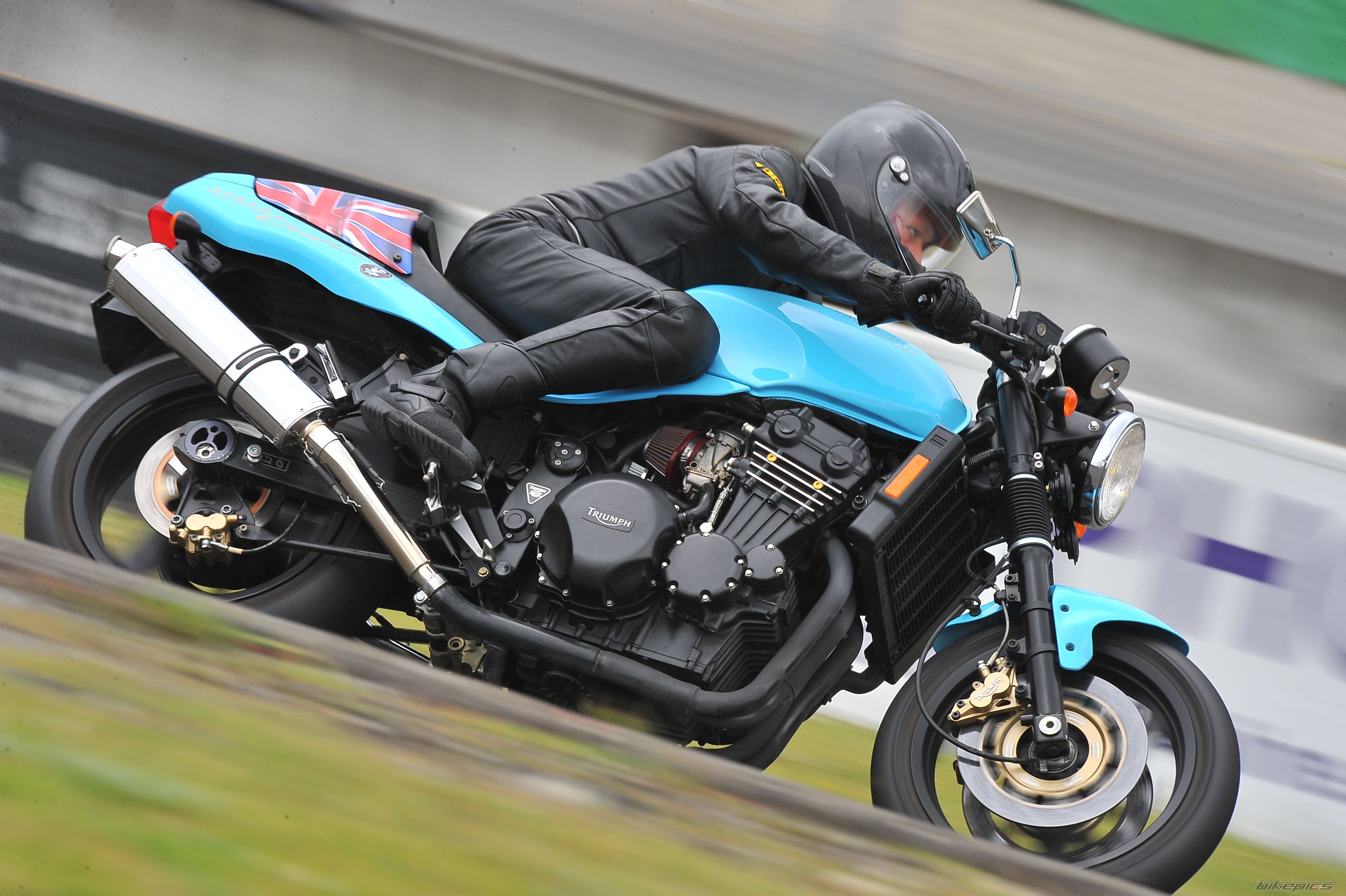 1996 TRIUMPH SPEED TRIPLE | Picture 1297960 motorcycle photo