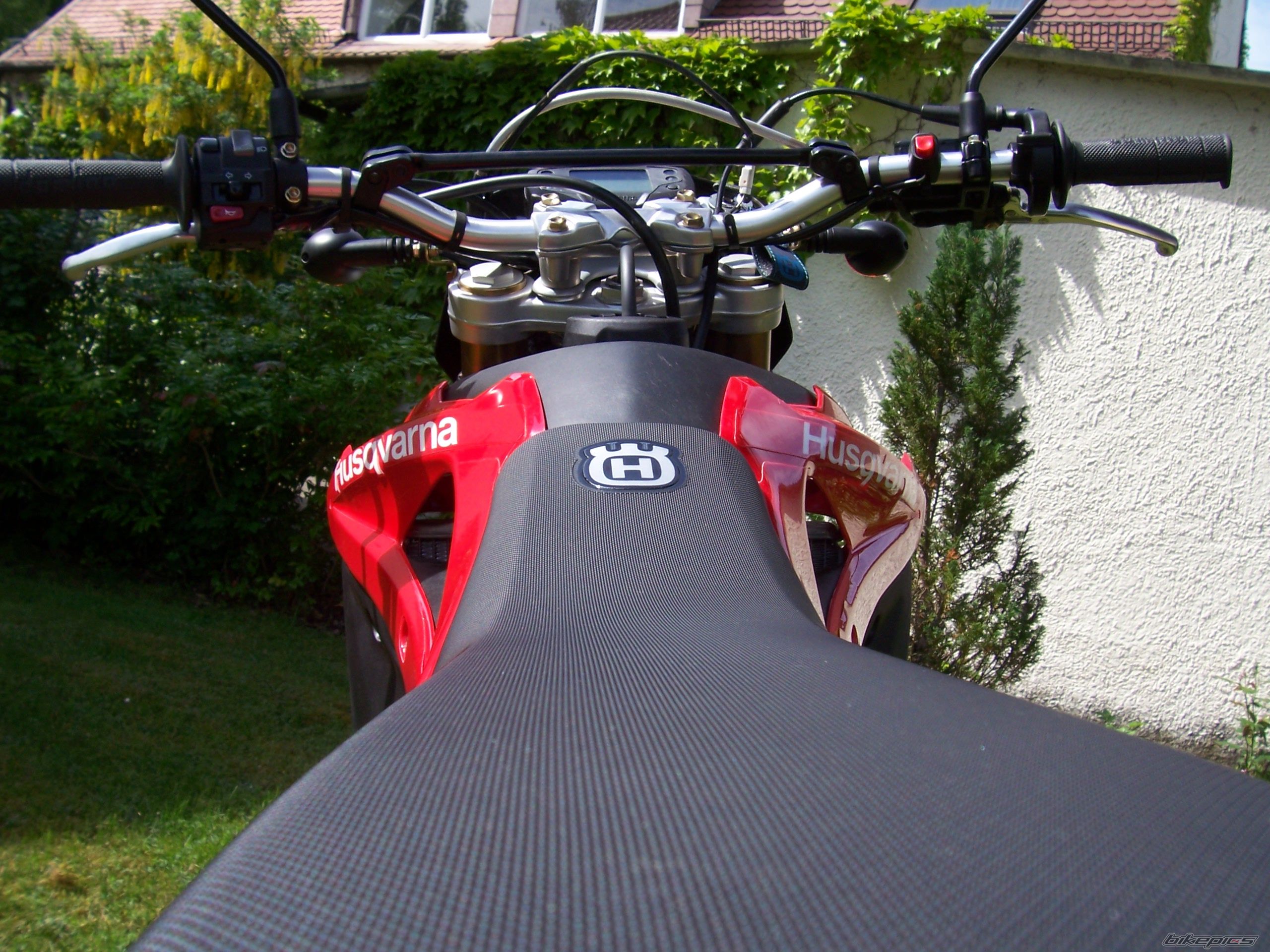 2008 HUSQVARNA SM 125 S | Picture 1298992 motorcycle photo