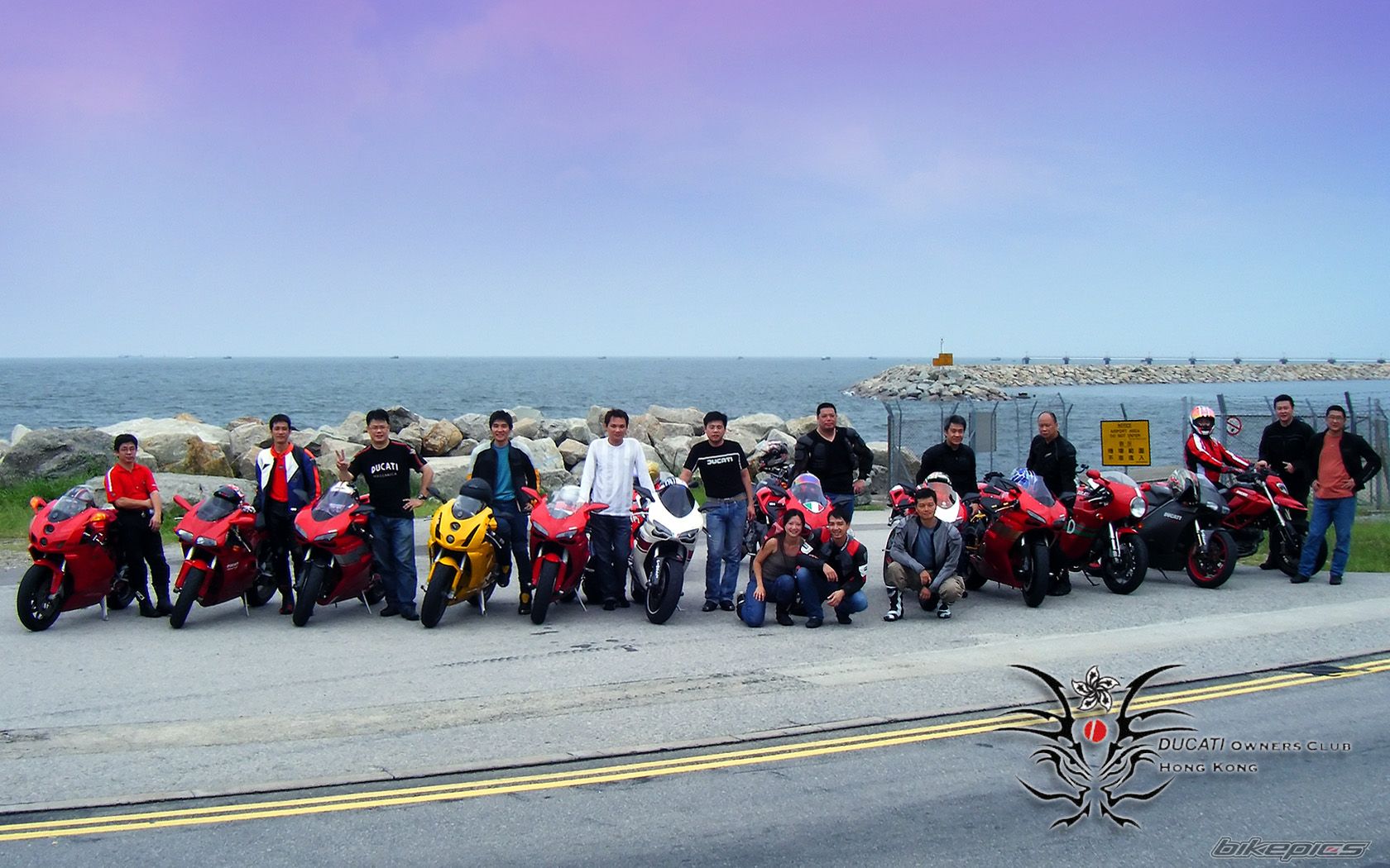 2004 DUCATI 749S | Picture 1299654 motorcycle photo