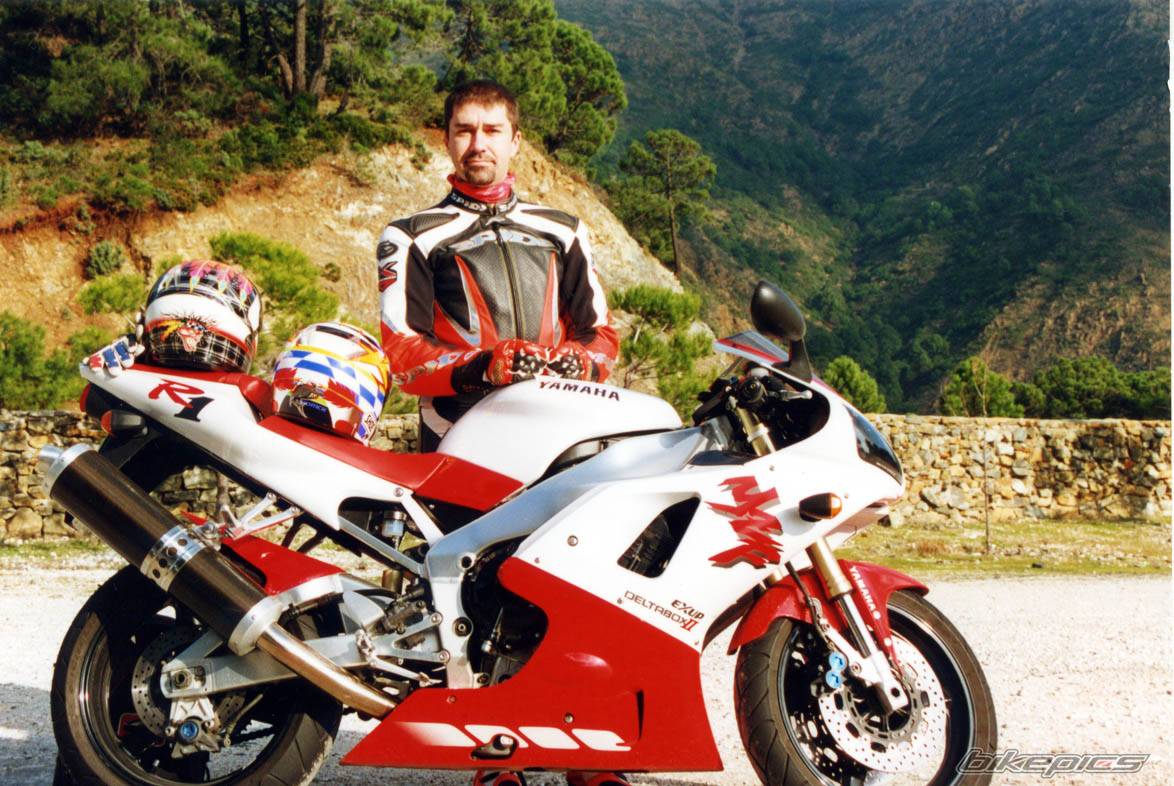 1998 YAMAHA YZF R1 | Picture 1300 motorcycle photo
