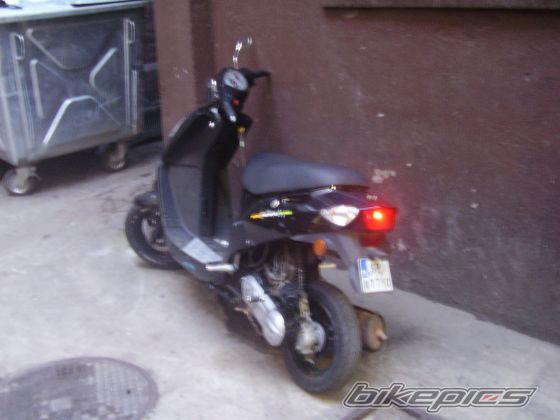 2004 DAELIM TAPO 50 | Picture 1300053 motorcycle photo