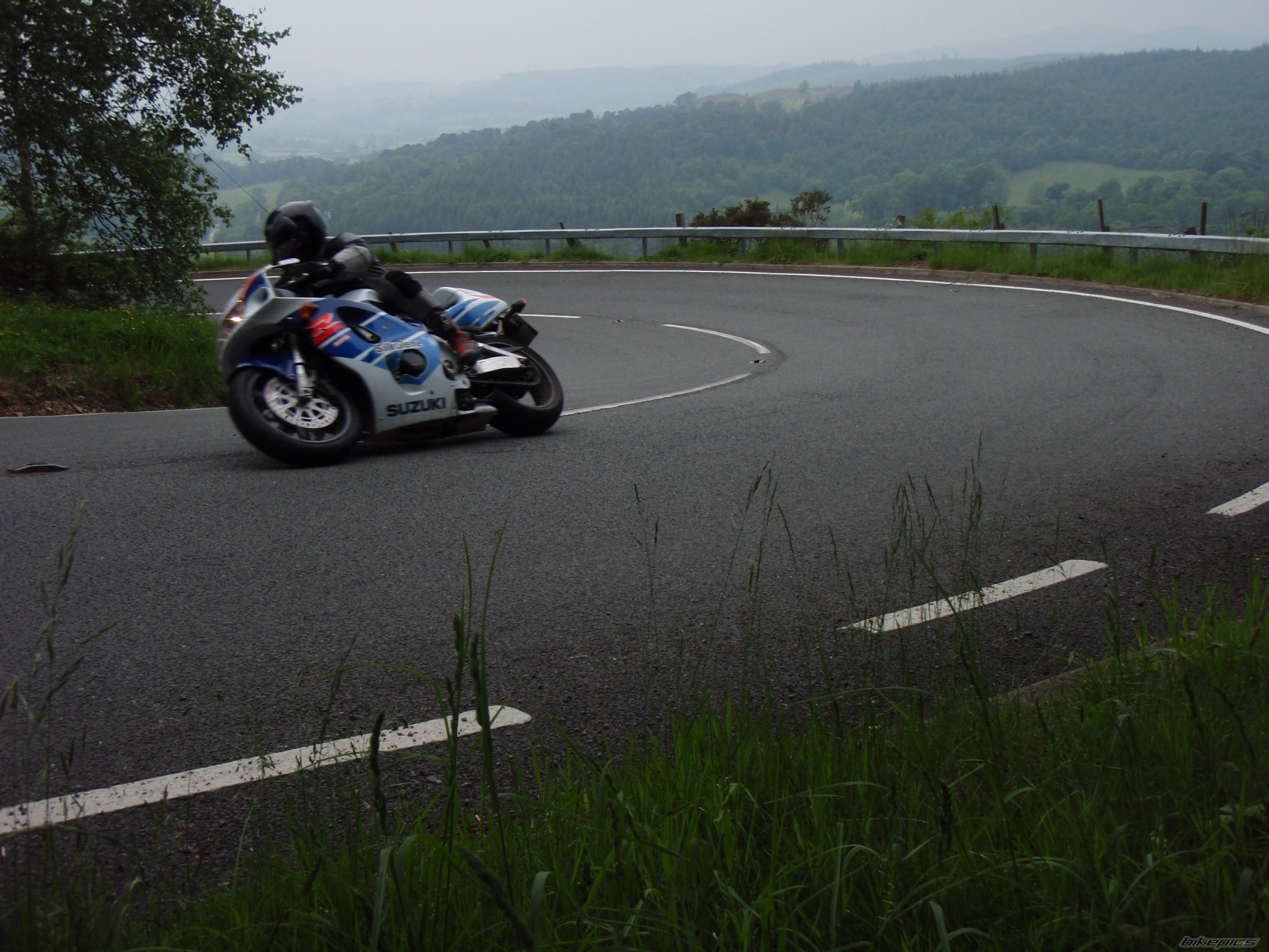 2004 YAMAHA YZF R1 | Picture 1307422 motorcycle photo