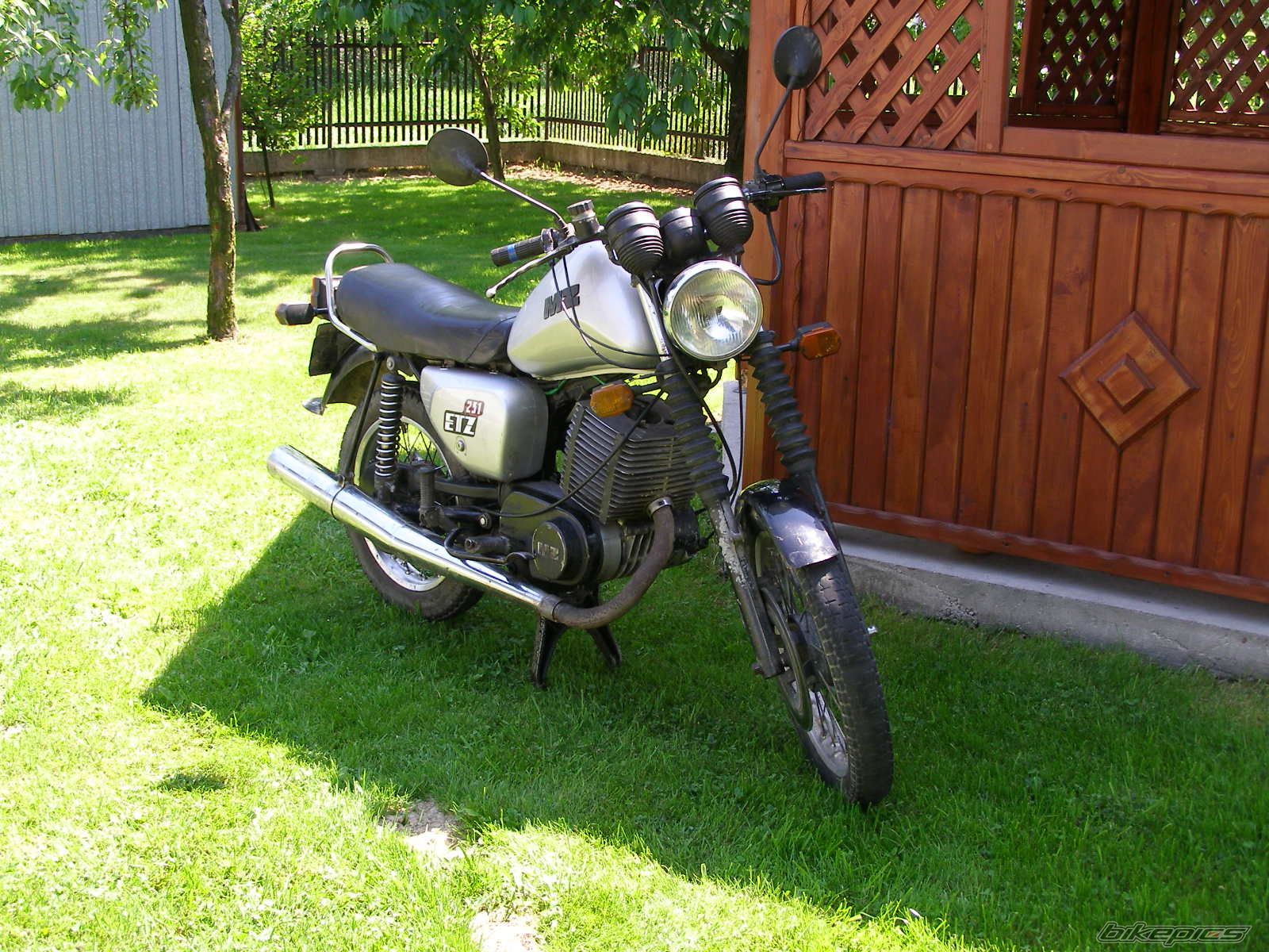 1990 MZ ETZ 251 | Picture 1309294 motorcycle photo
