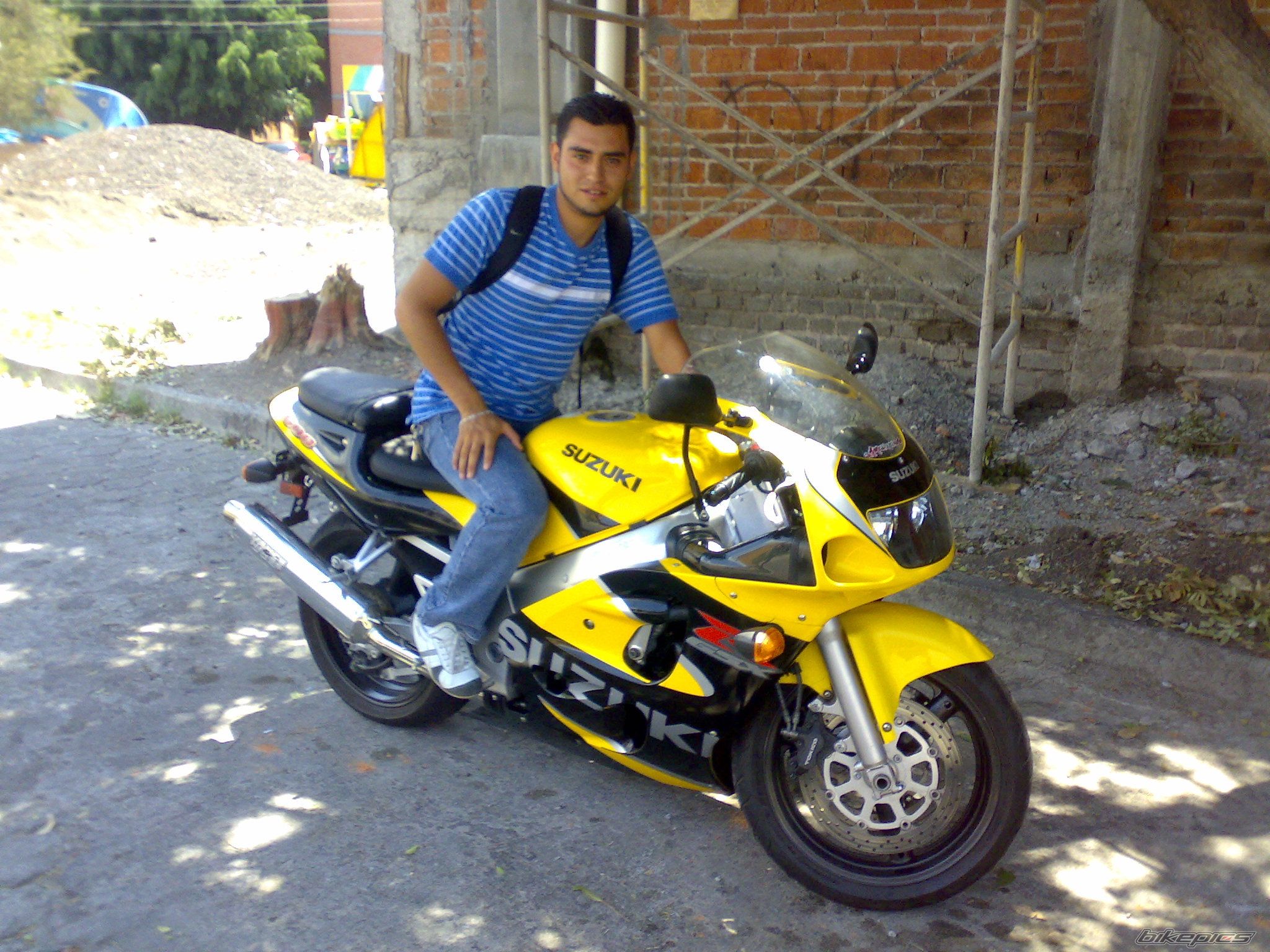 2000 SUZUKI GSX R 600 | Picture 1309698 motorcycle photo