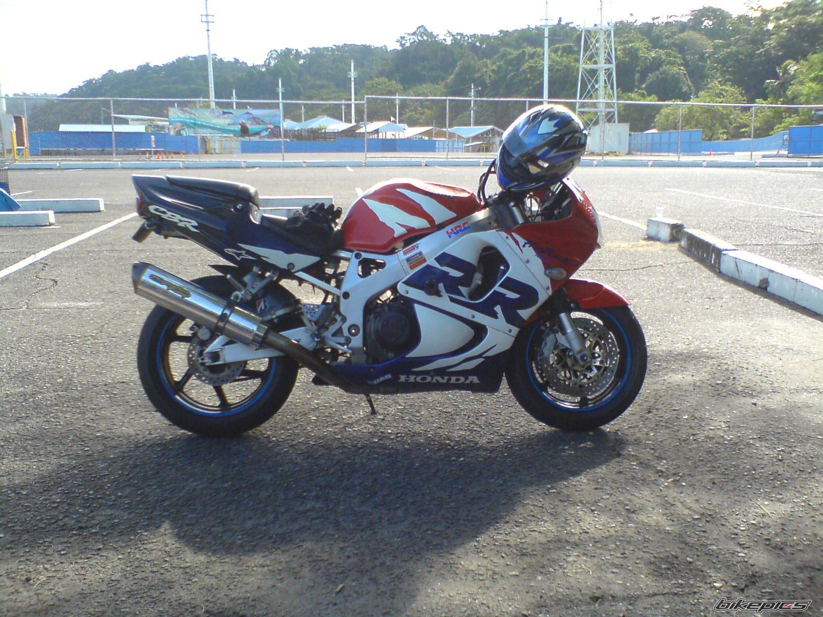 1999 HONDA CBR 900 | Picture 1312058 motorcycle photo