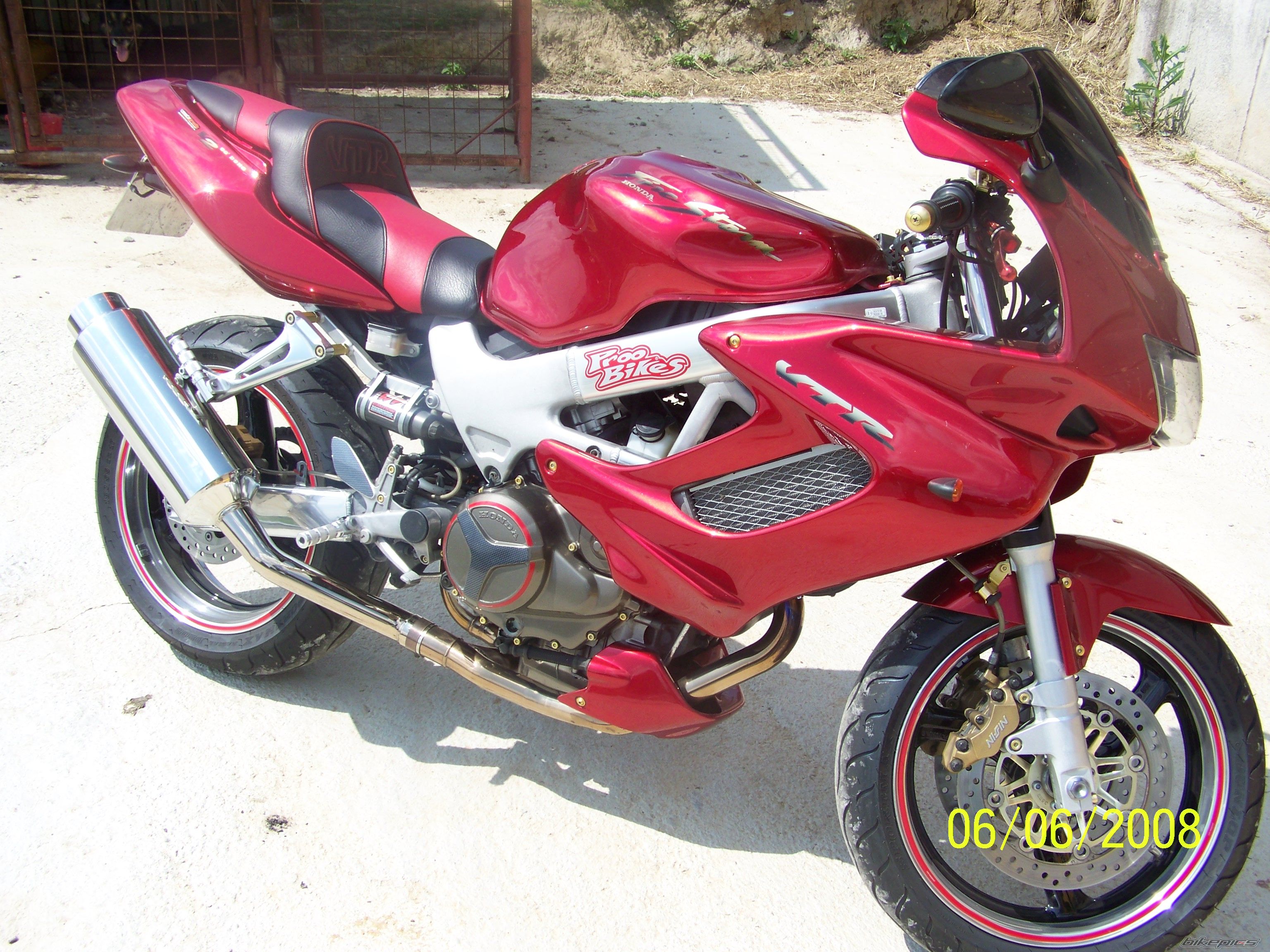 1998 HONDA VTR 1000 | Picture 1317079 motorcycle photo