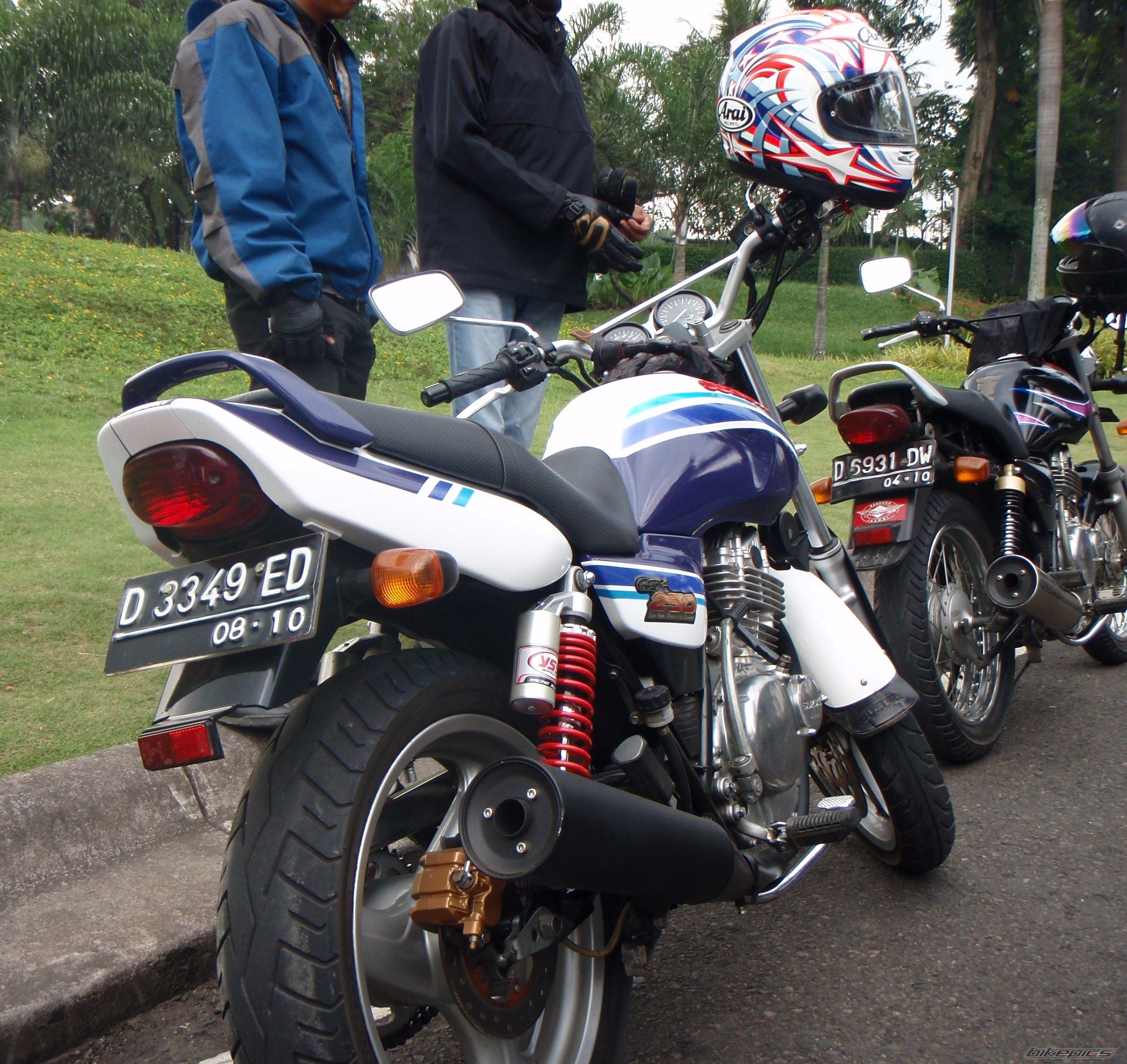 2005 SUZUKI GS 250 | Picture 1318044 motorcycle photo