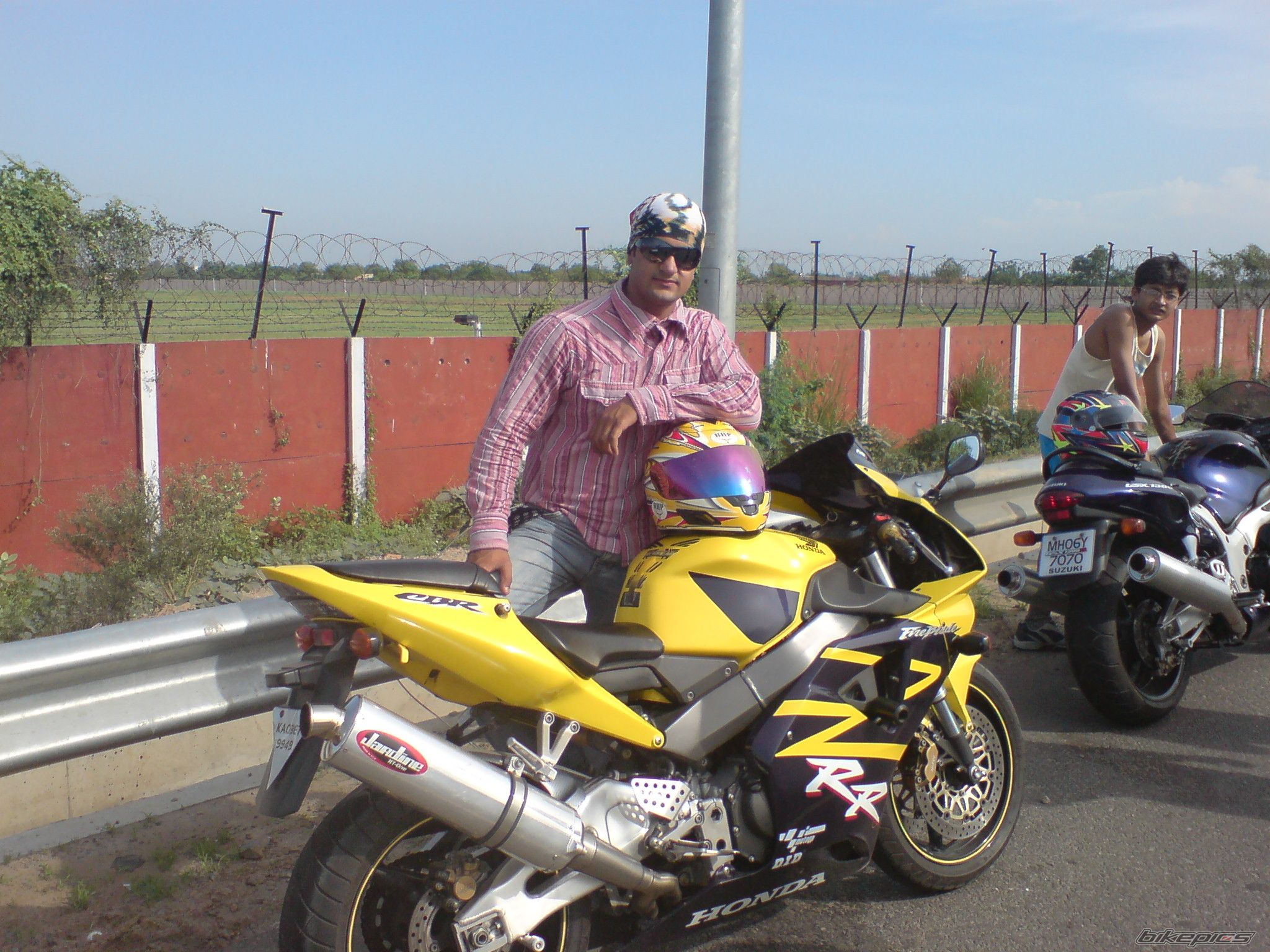 2003 HONDA CBR 900 | Picture 1318849 motorcycle photo