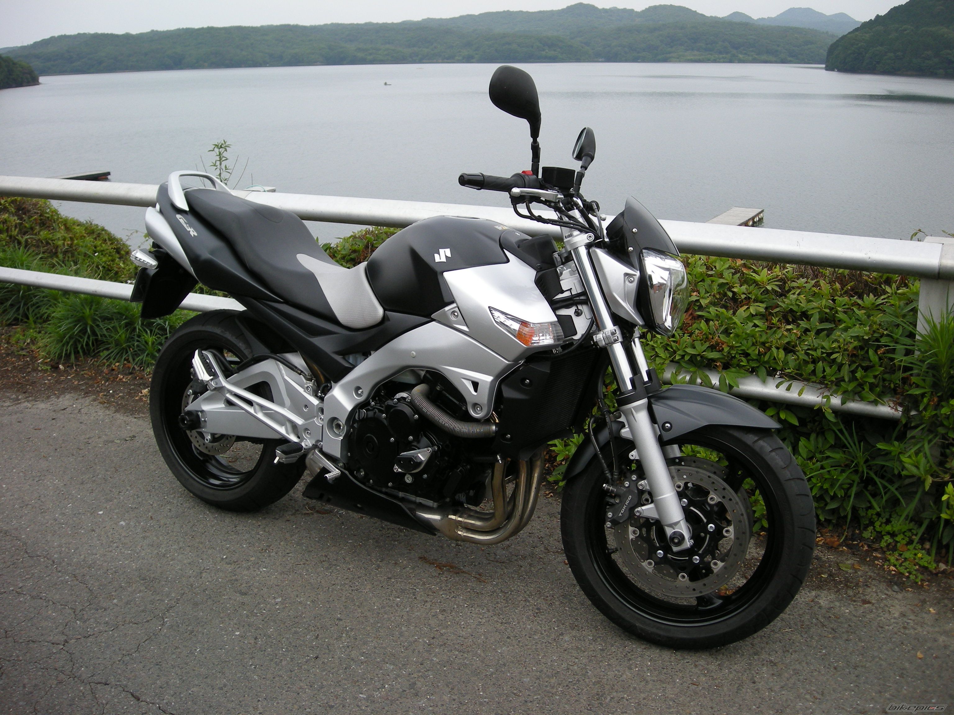 2007 SUZUKI GSR 600 | Picture 1319386 motorcycle photo