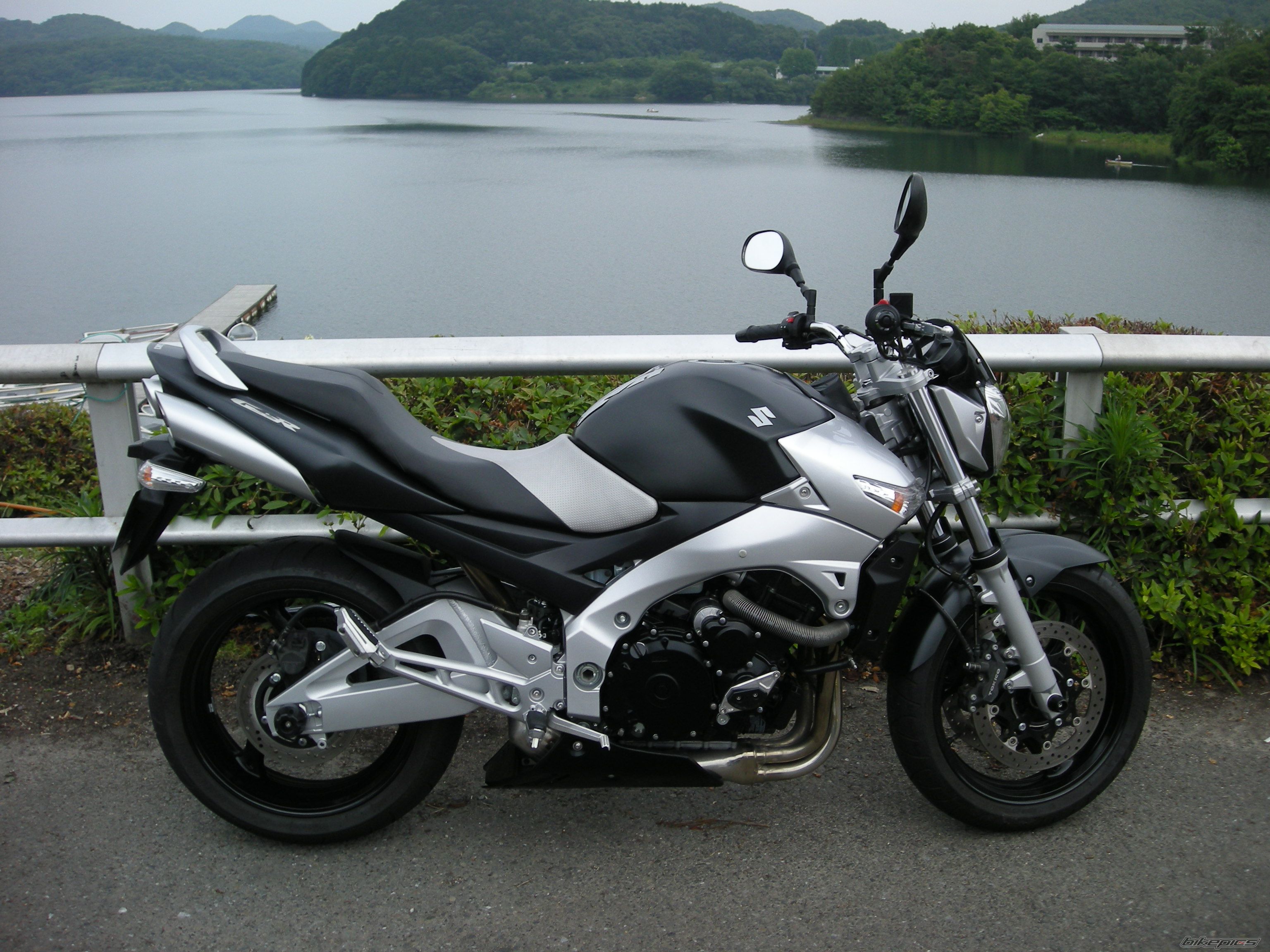 2007 SUZUKI GSR 600 | Picture 1319394 motorcycle photo