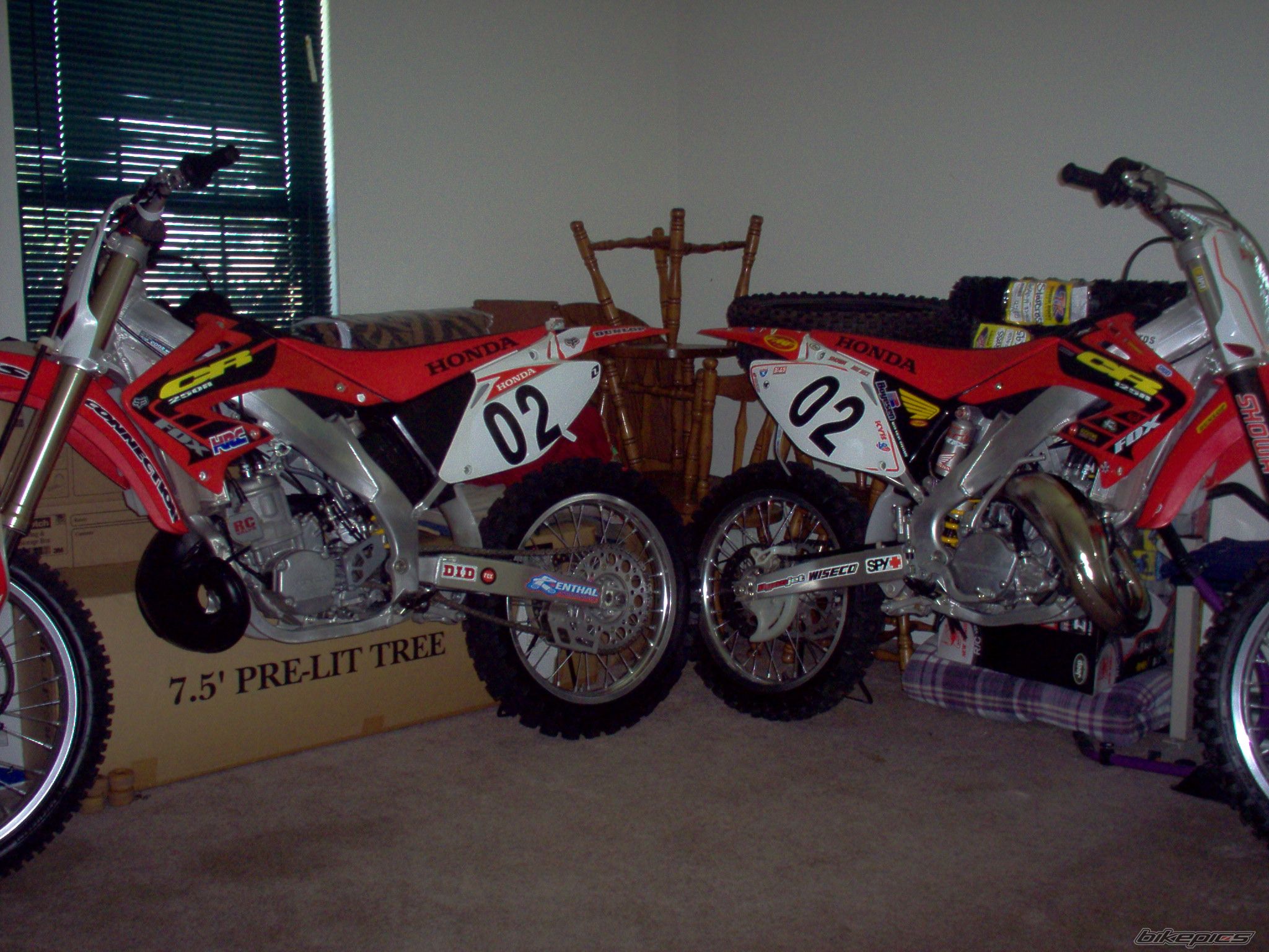 2002 HONDA CR 250 | Picture 1320746 motorcycle photo