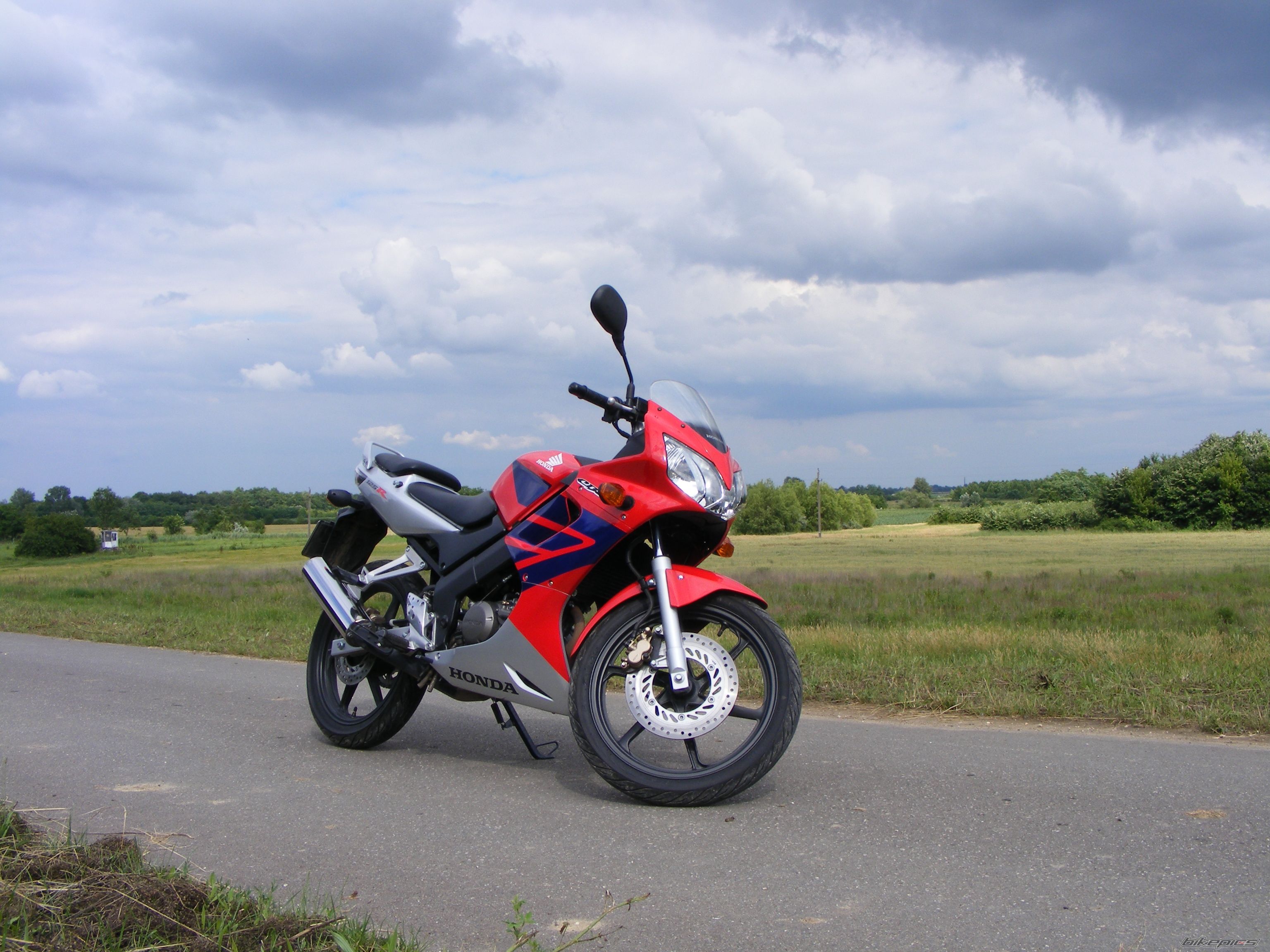 2005 HONDA CBR 125 | Picture 1321604 motorcycle photo