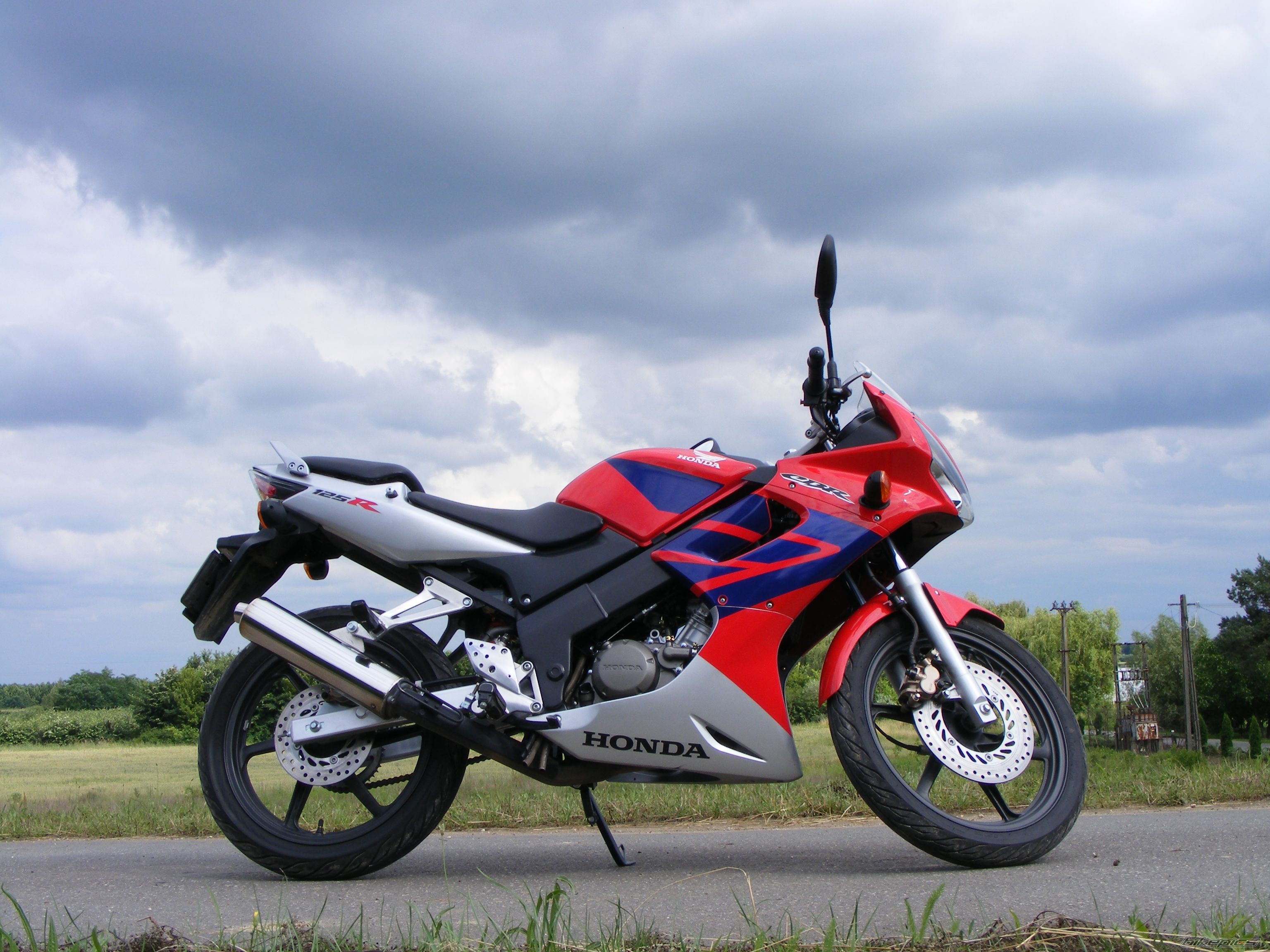2005 HONDA CBR 125 | Picture 1321607 motorcycle photo