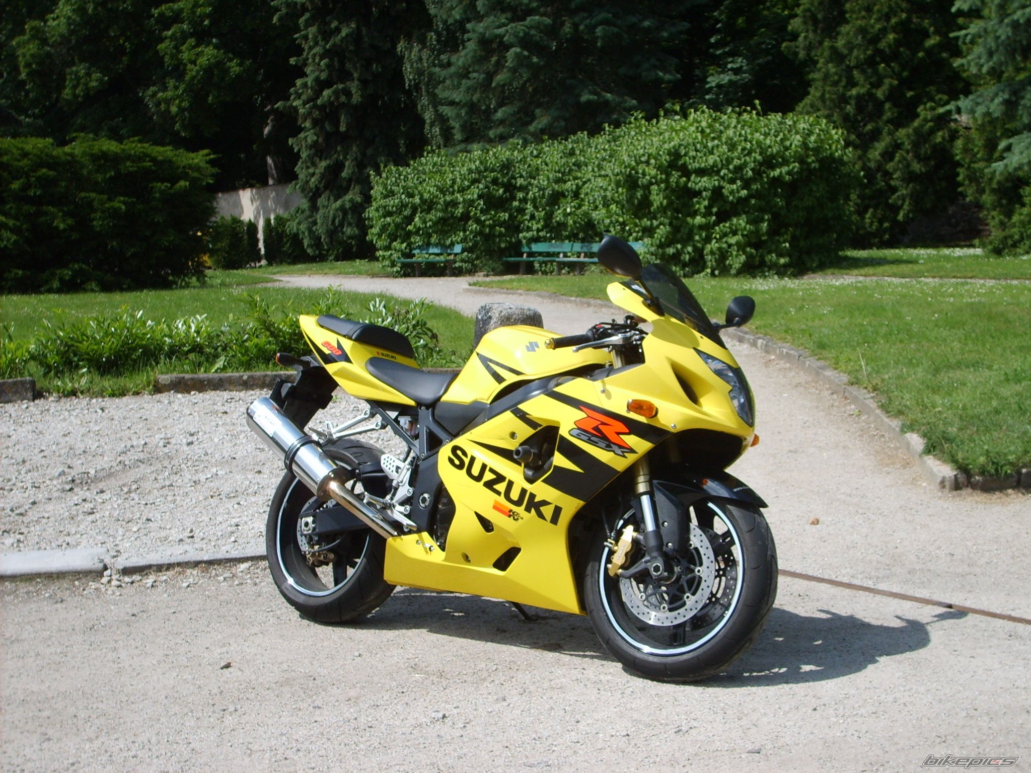 2004 SUZUKI GSX R 600 | Picture 1322659 motorcycle photo