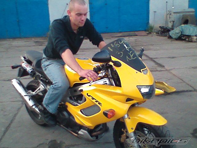 1997 HONDA VTR 1000 | Picture 1324007 motorcycle photo