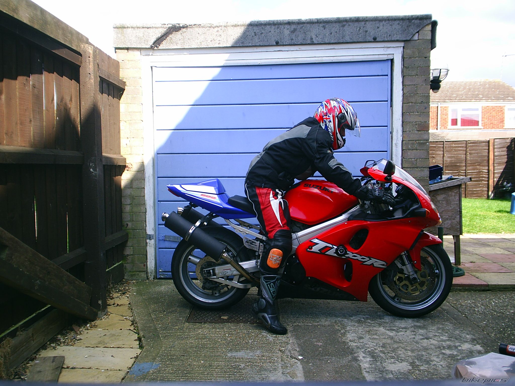 1998 SUZUKI TL1000R | Picture 1330232 motorcycle photo