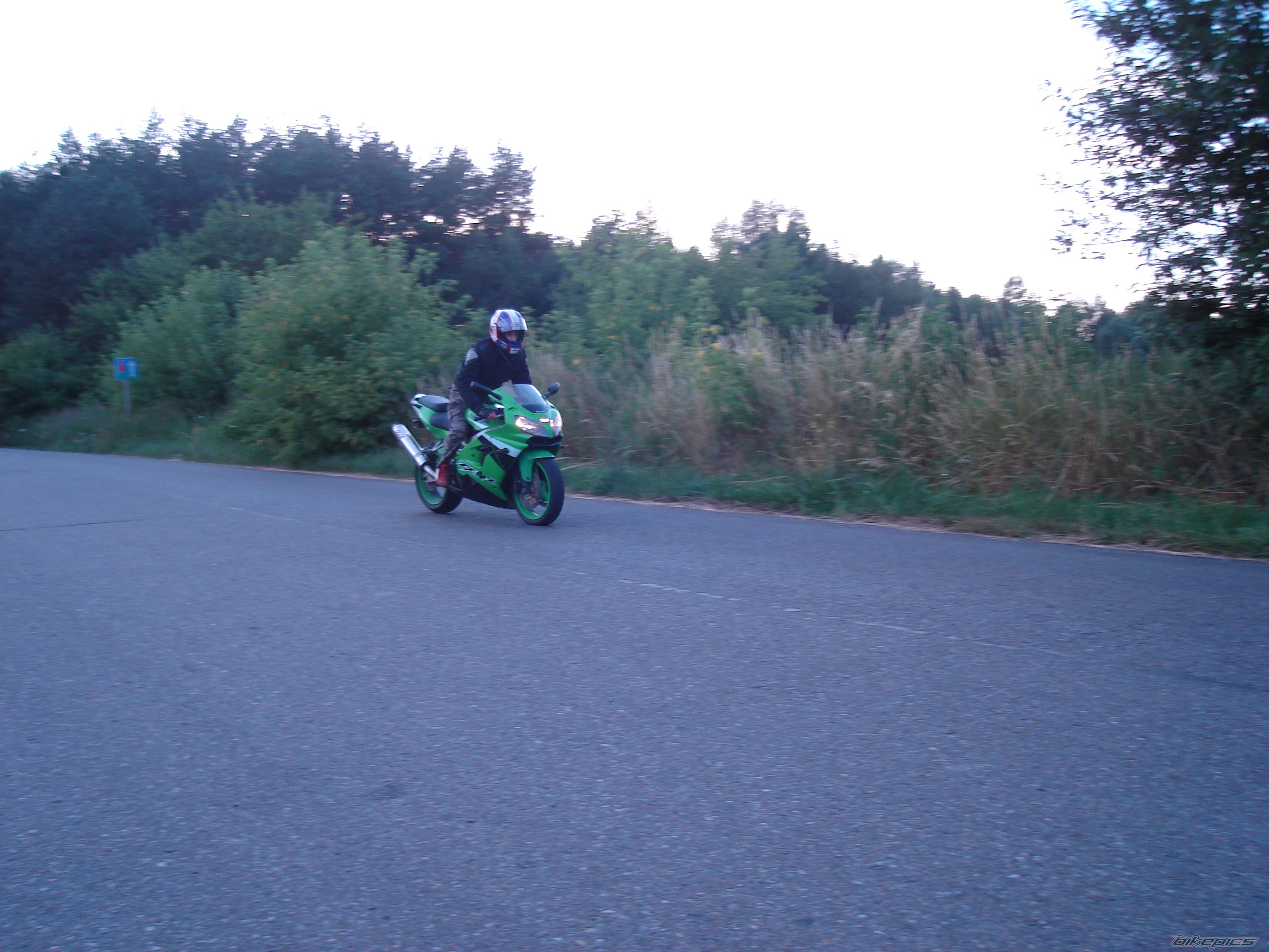 1999 KAWASAKI ZX 9R | Picture 1331542 motorcycle photo