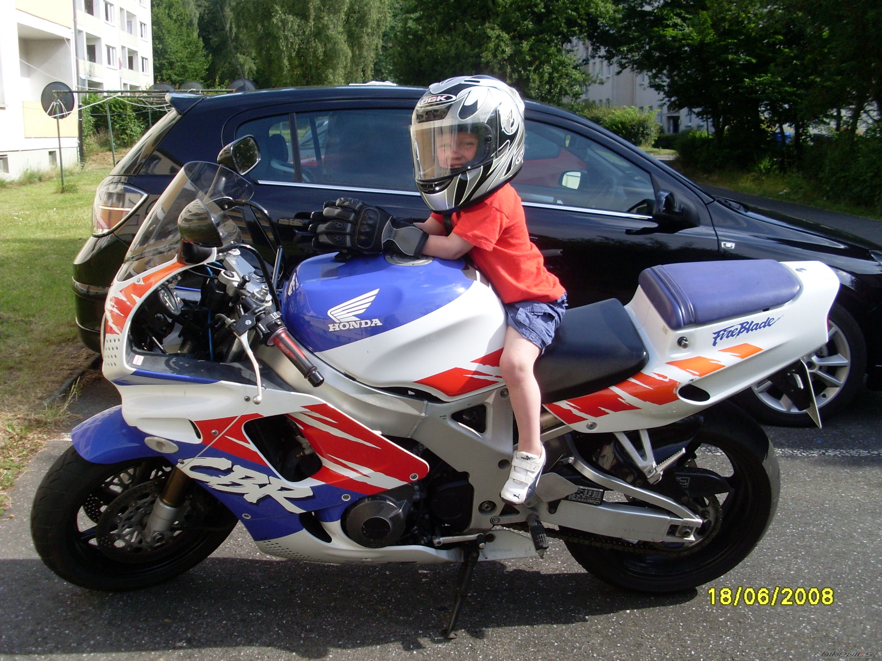 1992 HONDA CBR 900 | Picture 1331672 motorcycle photo