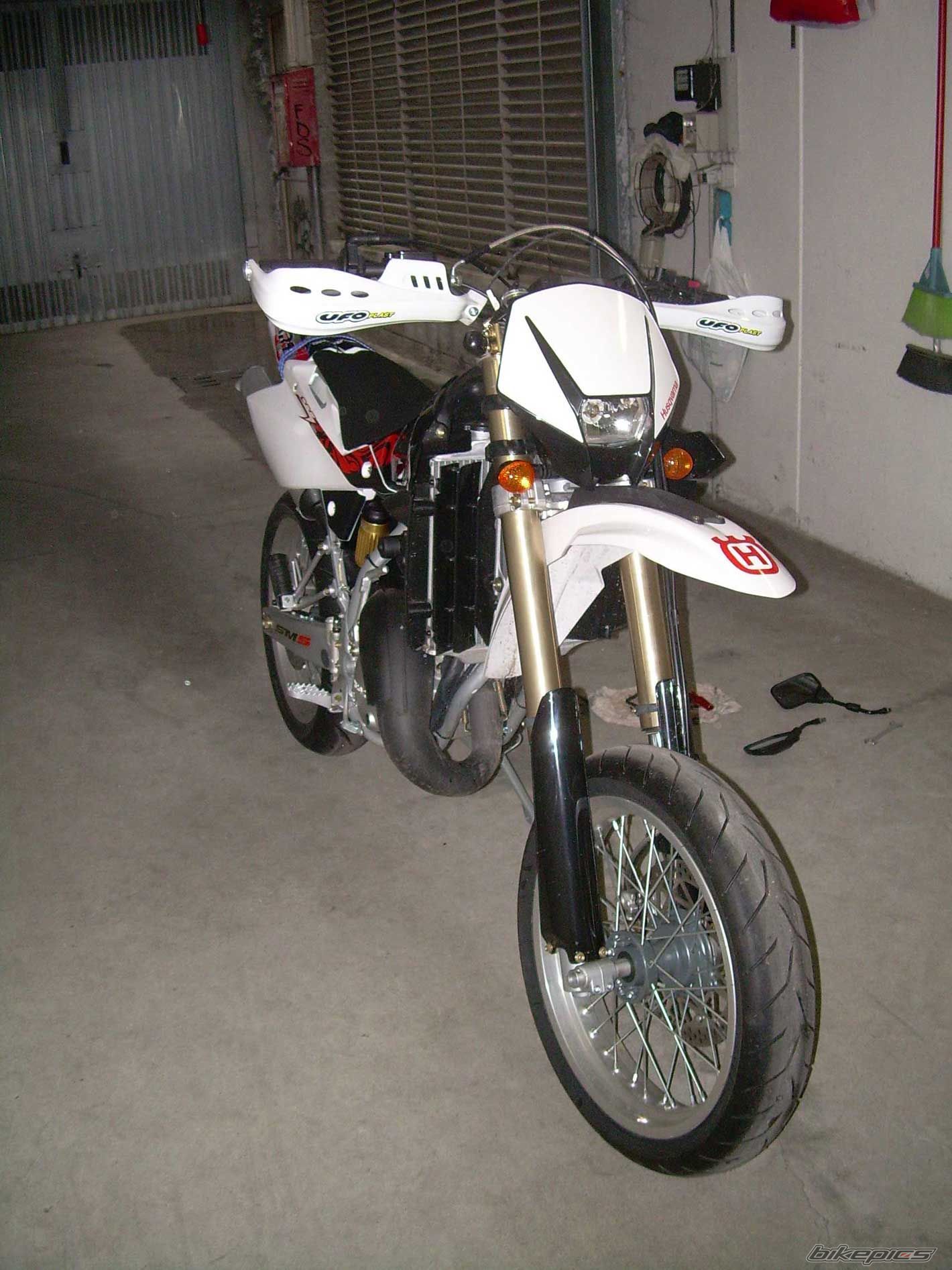2008 HUSQVARNA SM 125 S | Picture 1333050 motorcycle photo