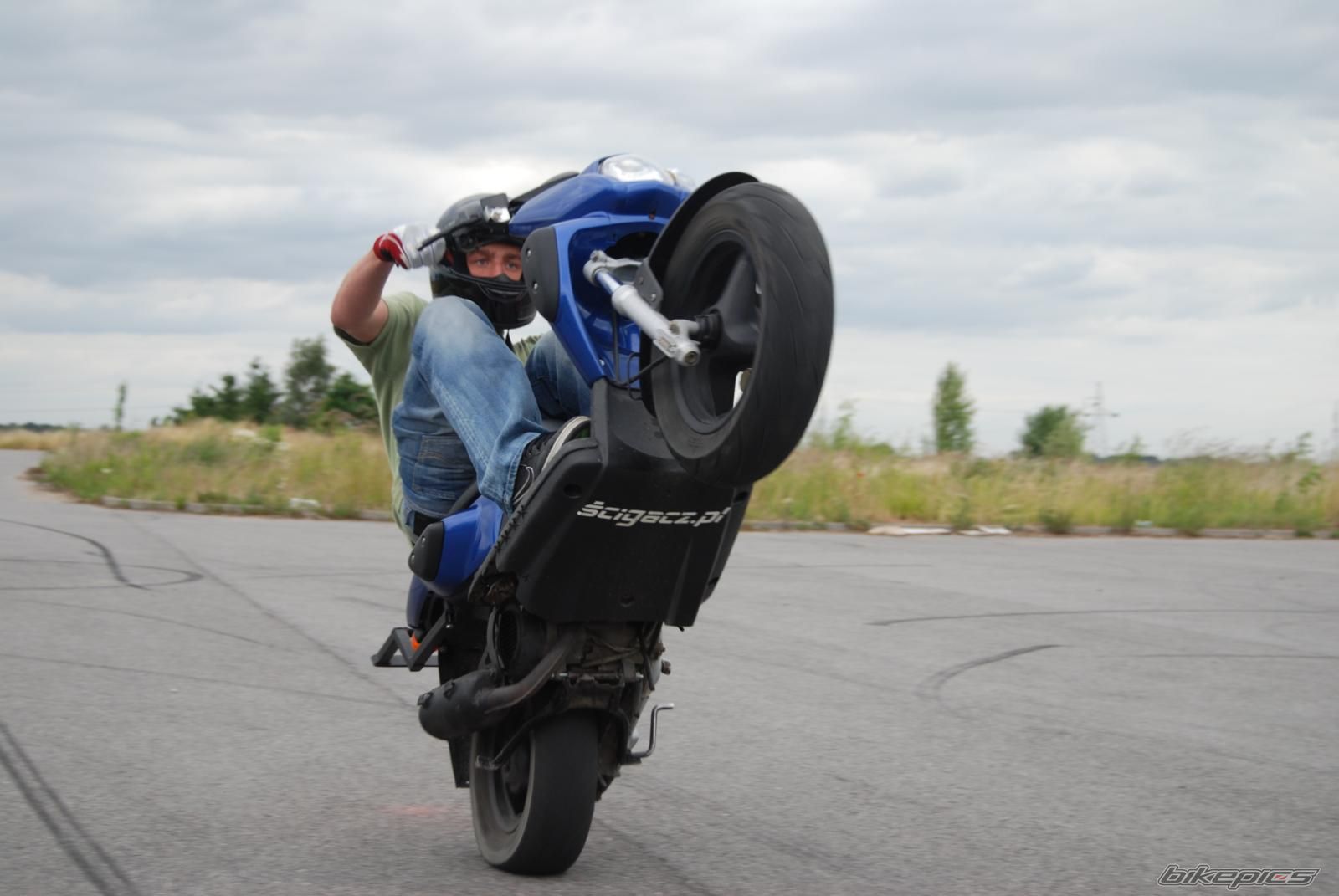 2001 YAMAHA EW 50 SLIDER | Picture 1336582 motorcycle photo