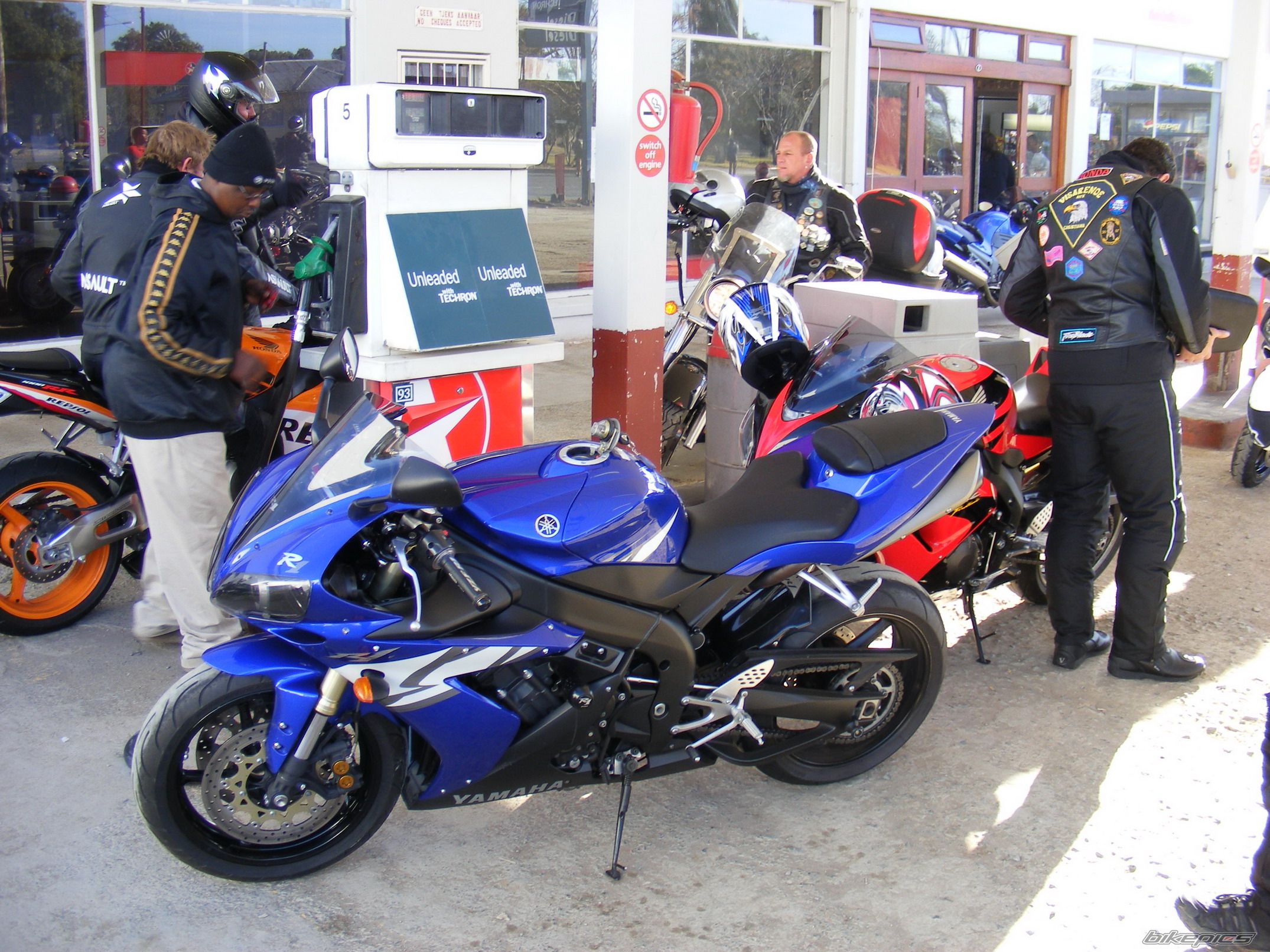 2005 YAMAHA YZF R1 | Picture 1337007 motorcycle photo