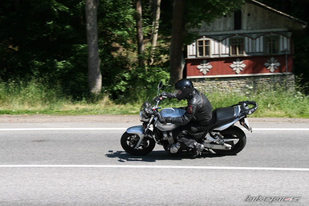 2004 HONDA CB1300 | Picture 1337149 motorcycle photo