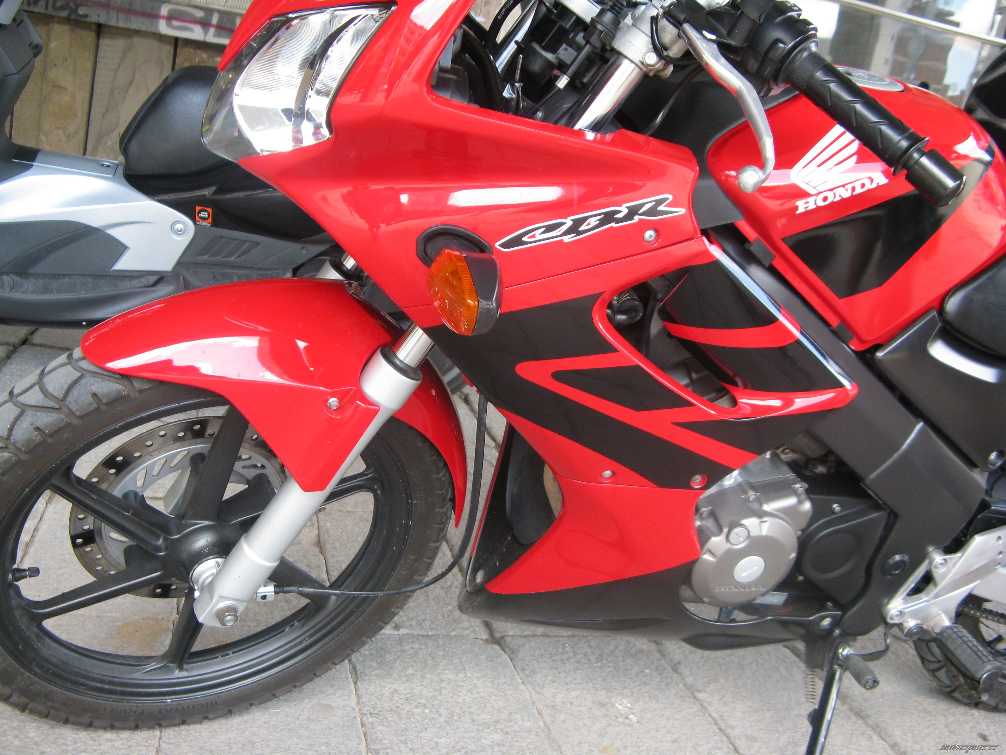 2004 HONDA CBR 125 | Picture 1337209 motorcycle photo
