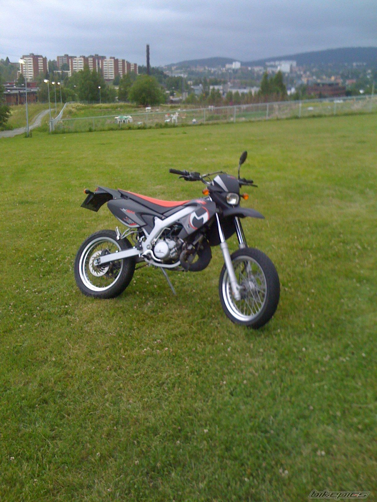 2004 MALAGUTI XSM 50 | Picture 1338196 motorcycle photo