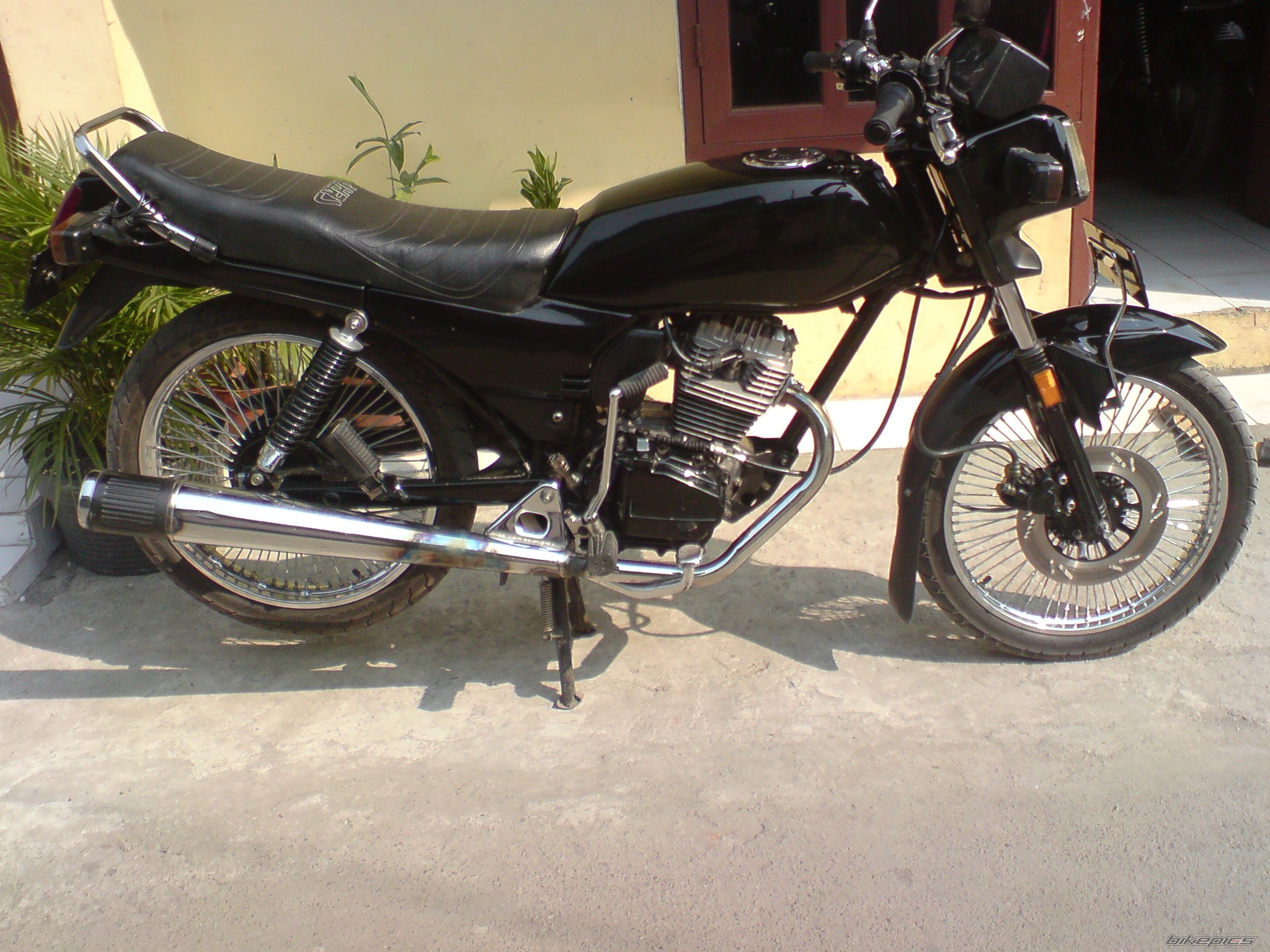 1990 HONDA GL 160 | Picture 1339369 motorcycle photo