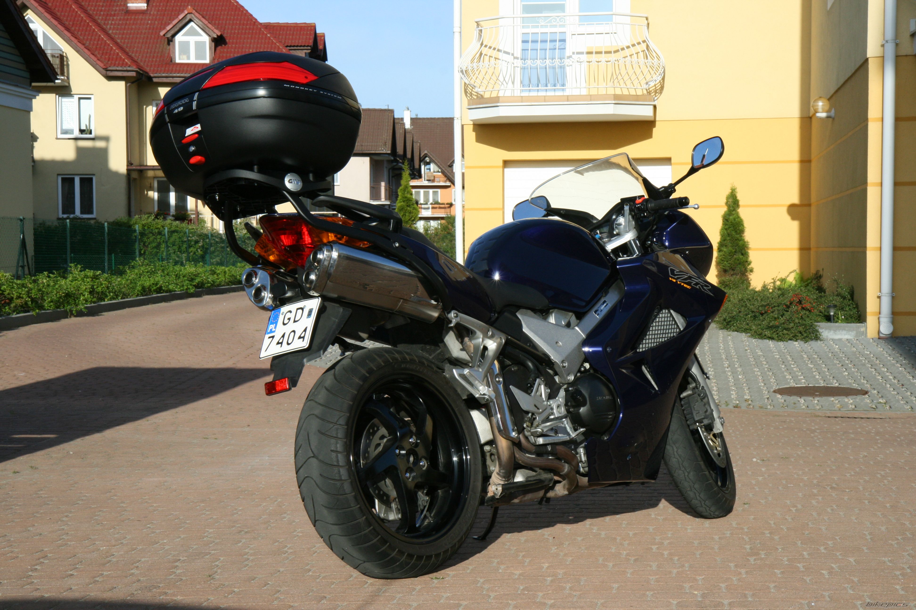 2002 HONDA VFR 800 | Picture 1340019 motorcycle photo
