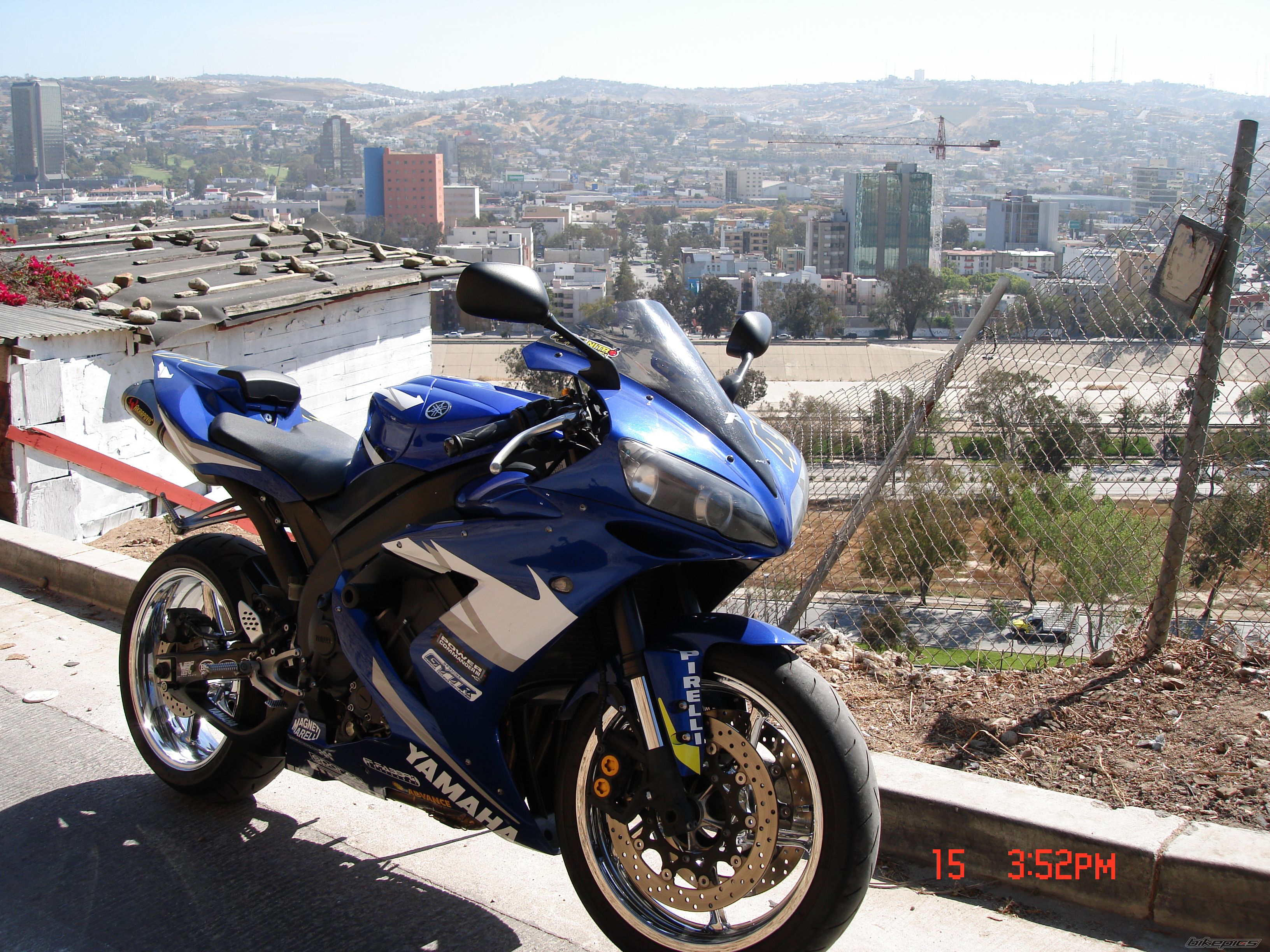 2006 YAMAHA YZF R1 | Picture 1340355 motorcycle photo