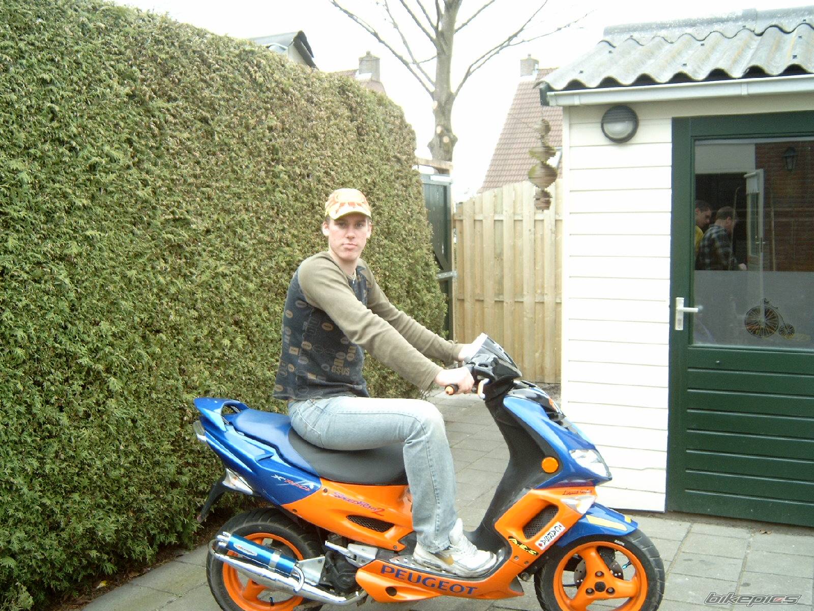 2002 PEUGEOT SPEEDFIGHT2 50 | Picture 134122 motorcycle photo
