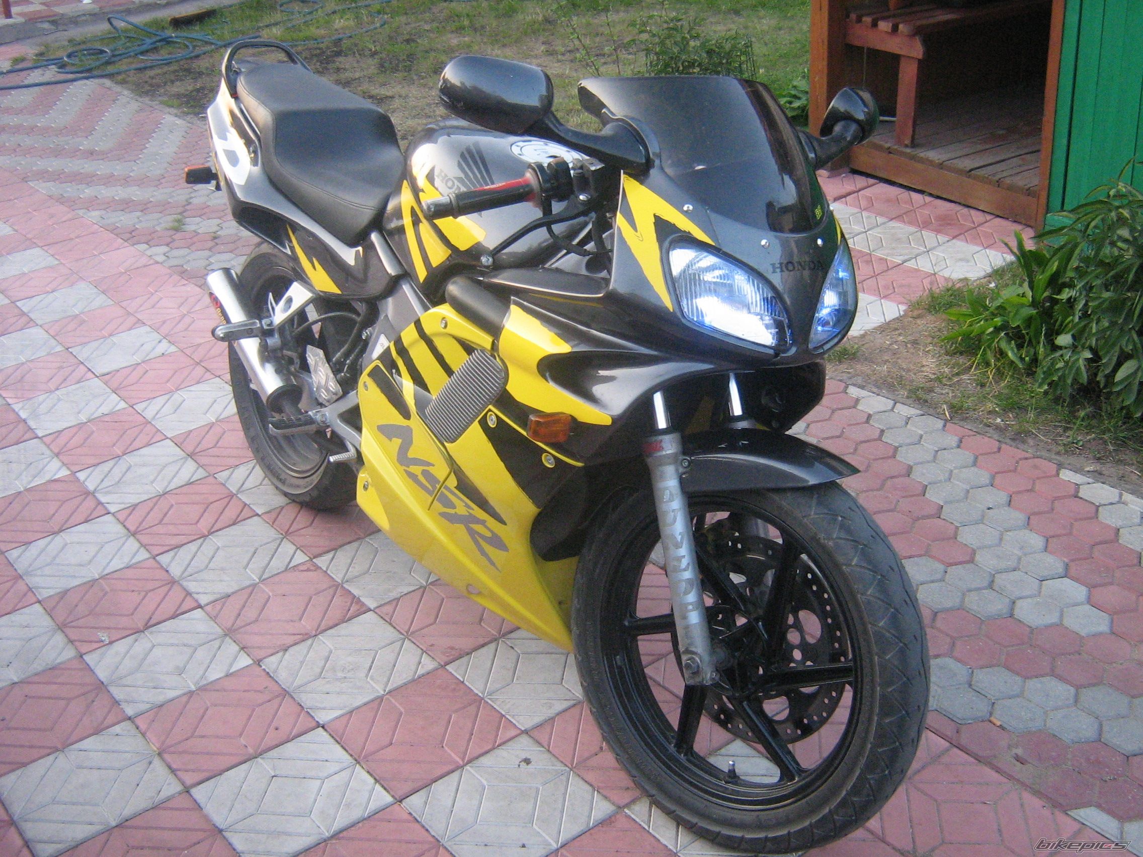 1998 HONDA NSR 125 | Picture 1342018 motorcycle photo