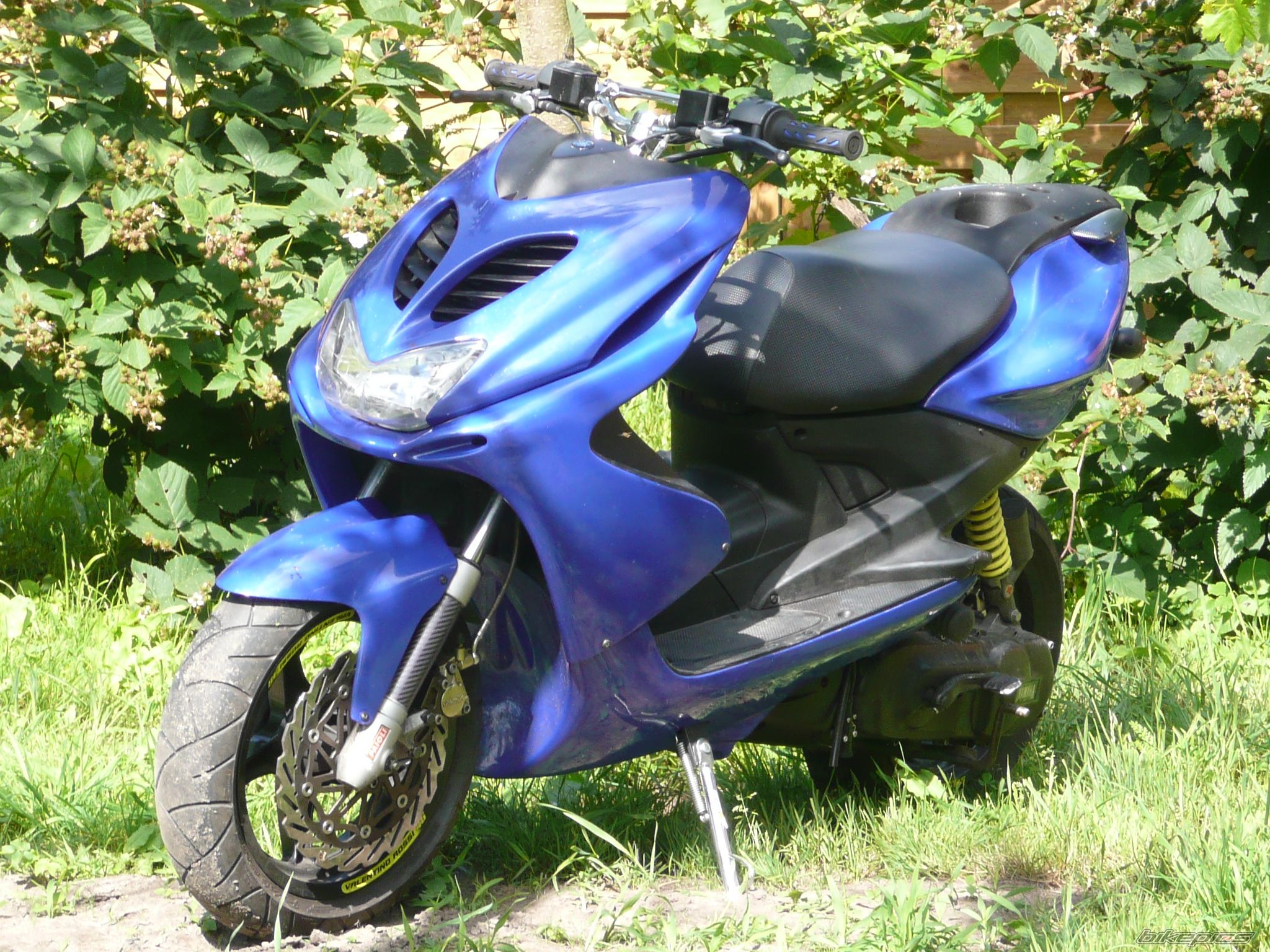 2004 YAMAHA AEROX 50 | Picture 1342794 motorcycle photo