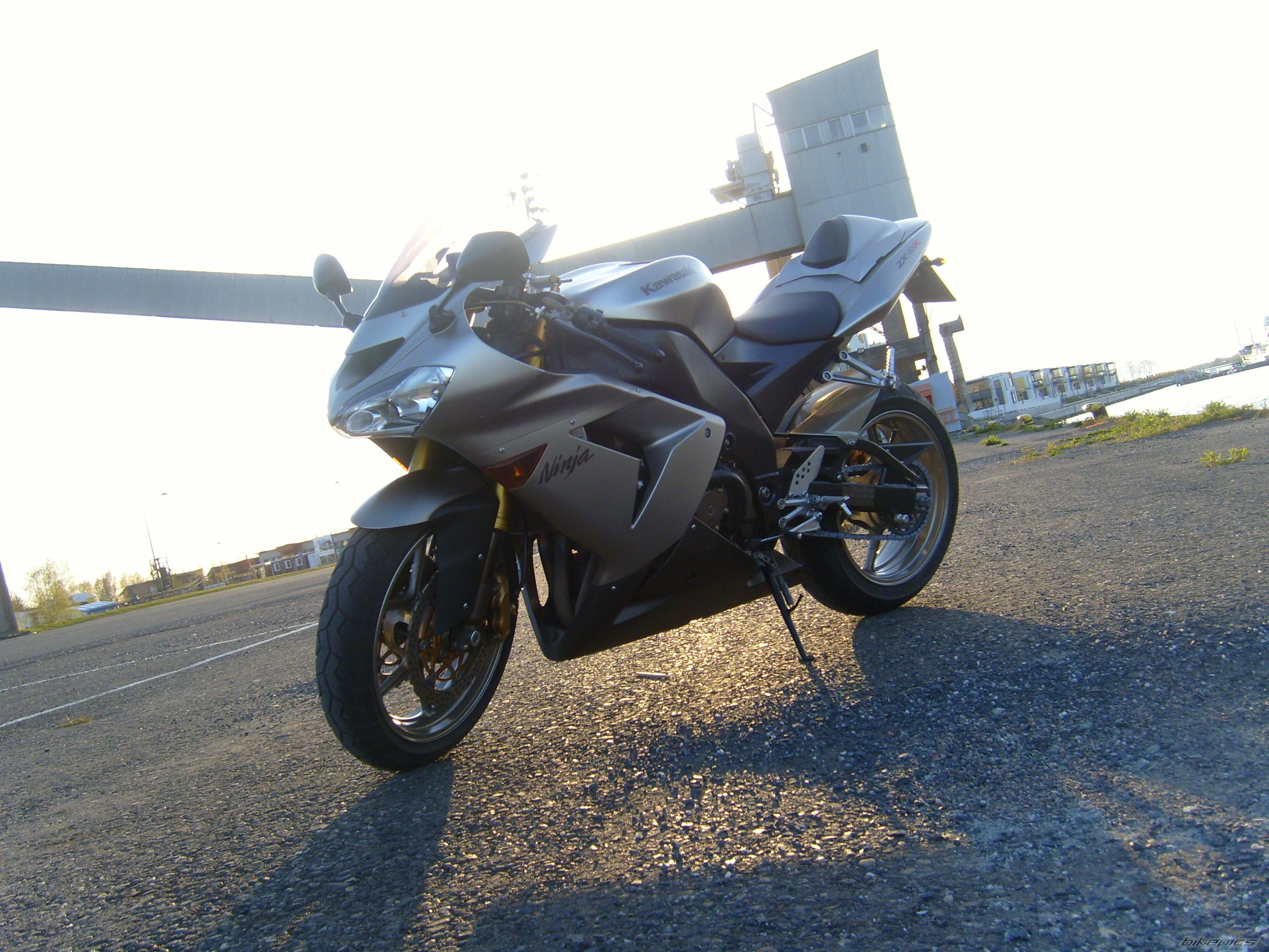 2005 KAWASAKI ZX 10R | Picture 1342839 motorcycle photo