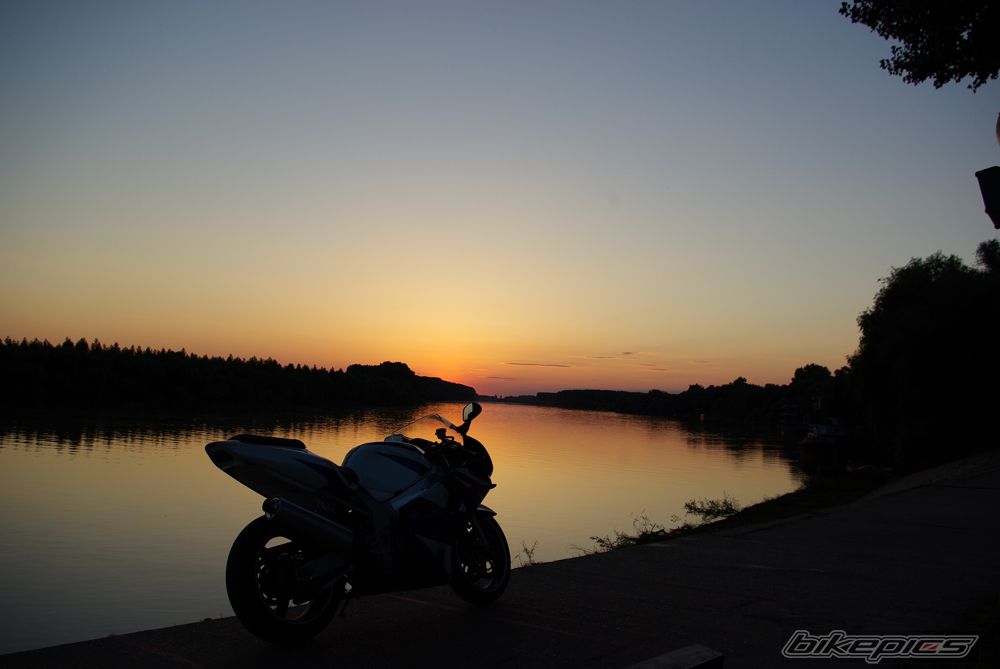 2001 SUZUKI GSX R 600 | Picture 1344886 motorcycle photo