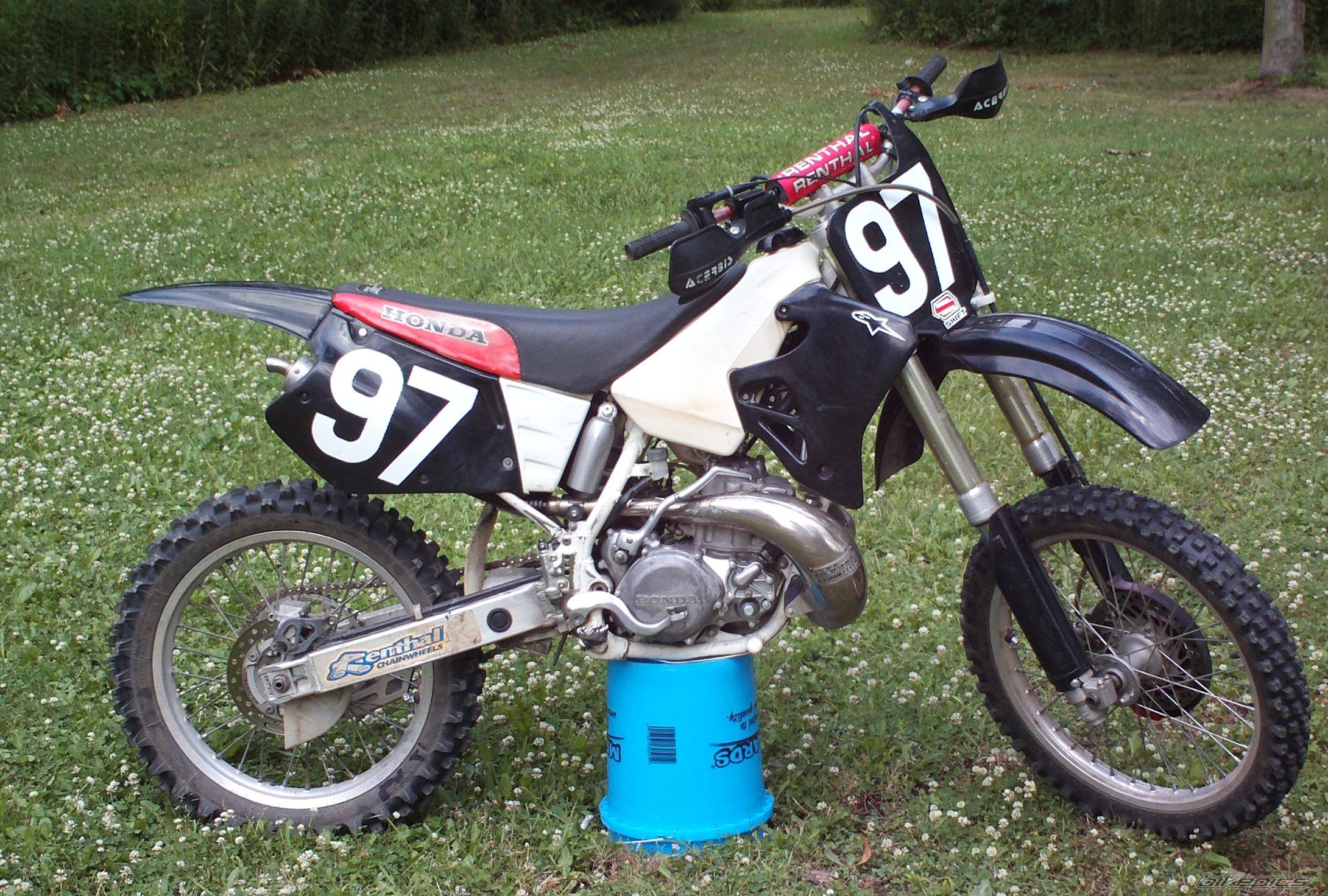 1995 HONDA CR 250 | Picture 1347131 motorcycle photo