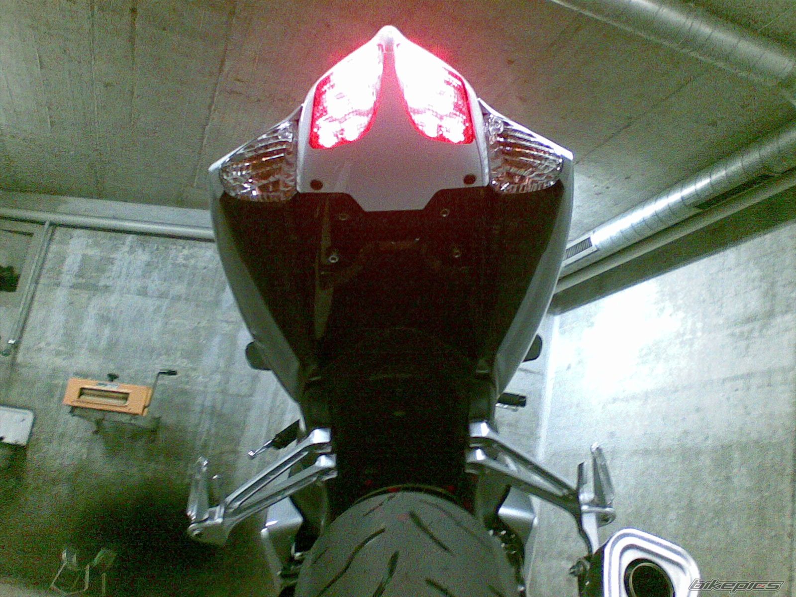 2008 SUZUKI GSX R 600 | Picture 1348057 motorcycle photo