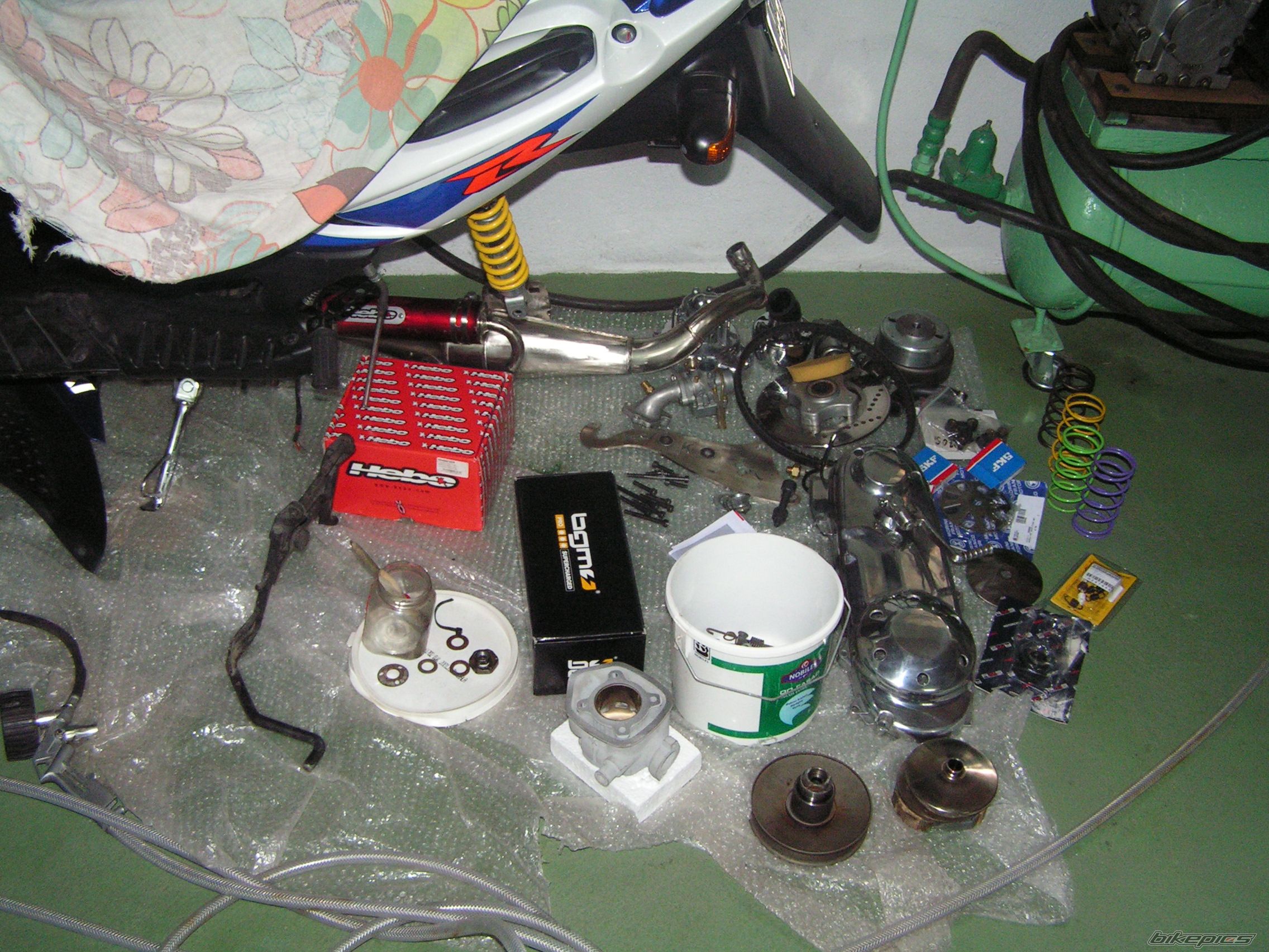 2002 SUZUKI KATANA AY50WR | Picture 1350209 motorcycle photo