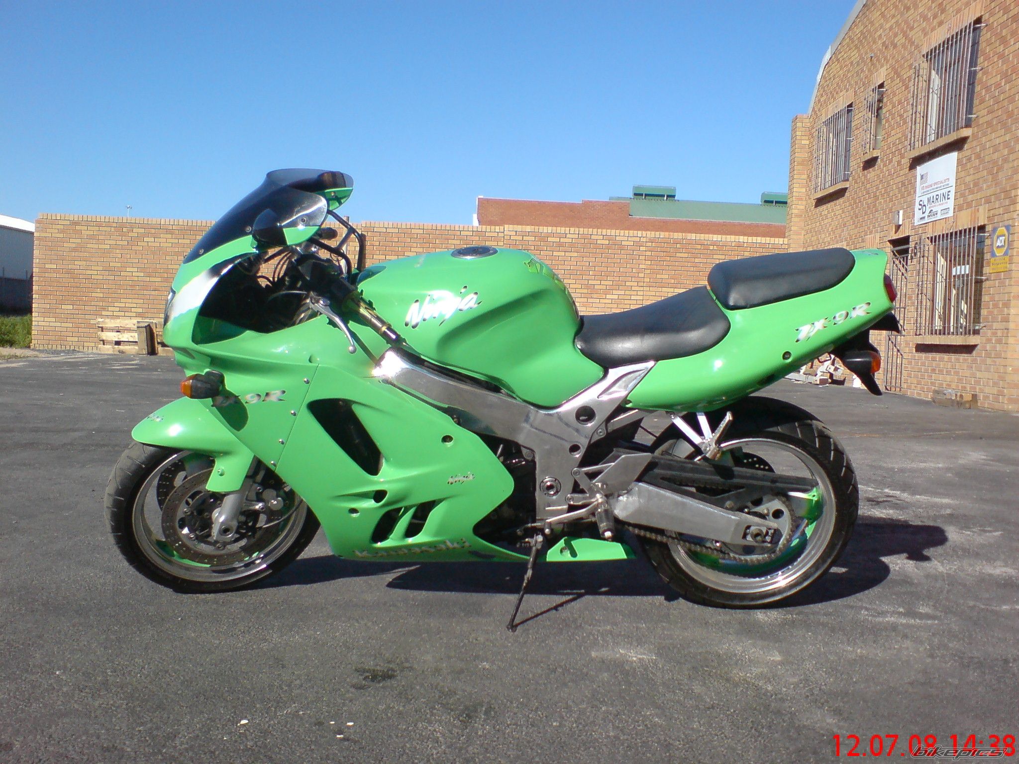 1996 KAWASAKI ZX 9R | Picture 1350829 motorcycle photo