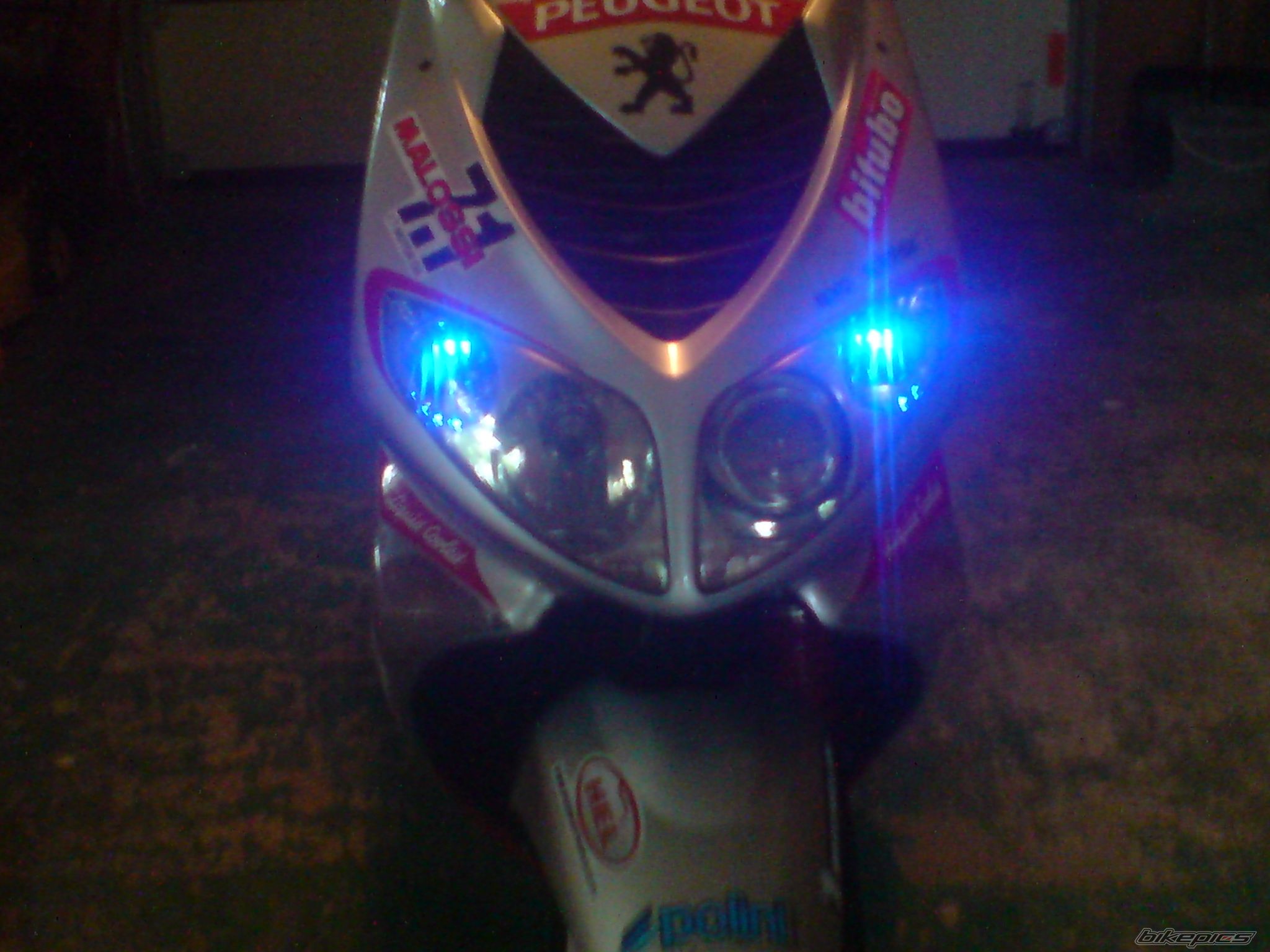 2003 PEUGEOT SPEEDFIGHT2 50 | Picture 1352753 motorcycle photo