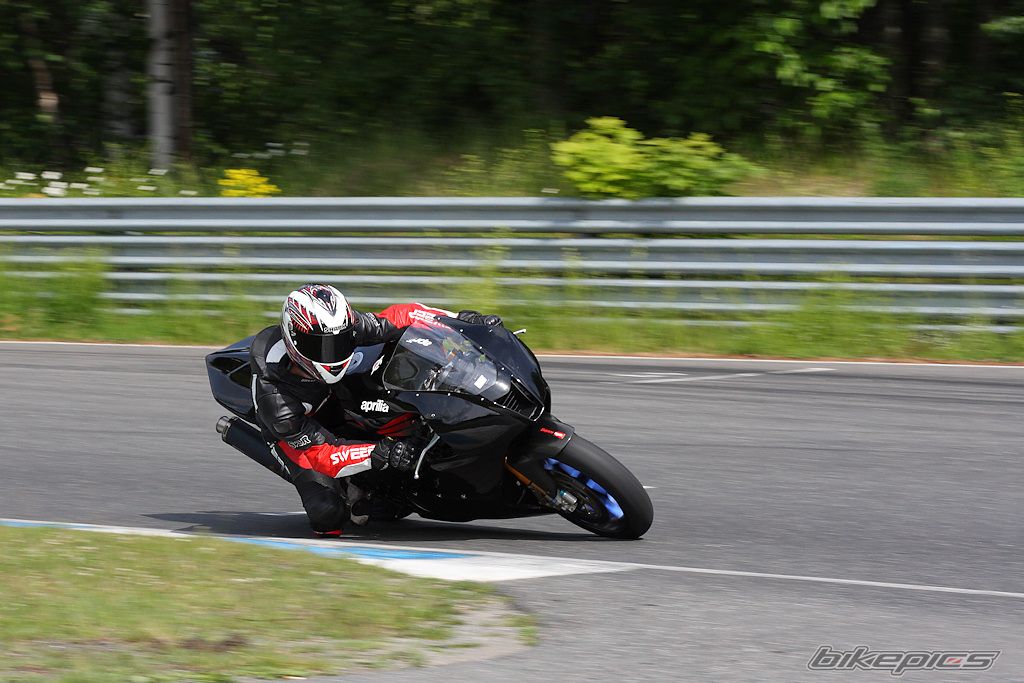 2004 APRILIA RSV MILLE FACTORY | Picture 1358376 motorcycle photo