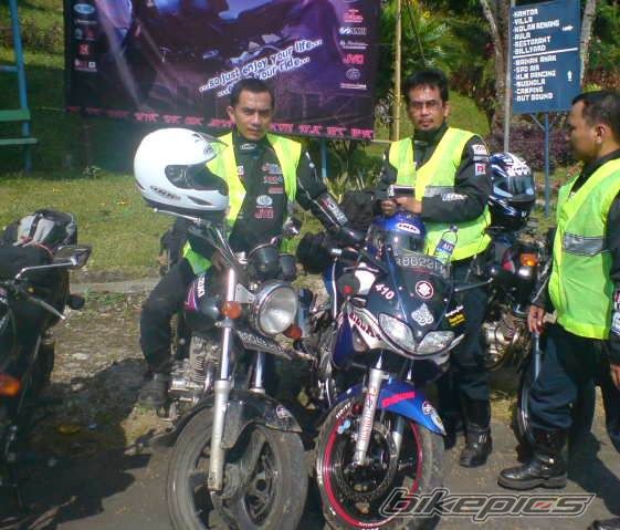 2004 SUZUKI GS 250 | Picture 1361638 motorcycle photo