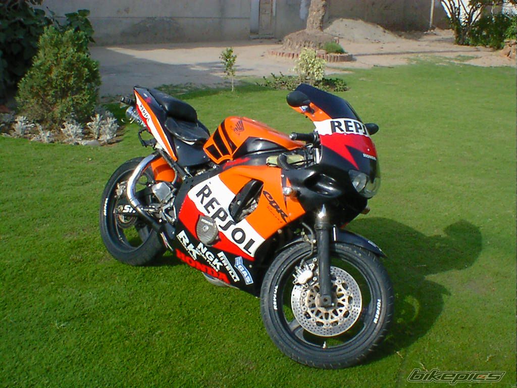 2001 HONDA CBR 400 | Picture 1364943 motorcycle photo