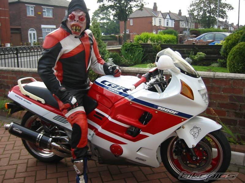 1989 HONDA CBR 1000 F | Picture 136508 motorcycle photo